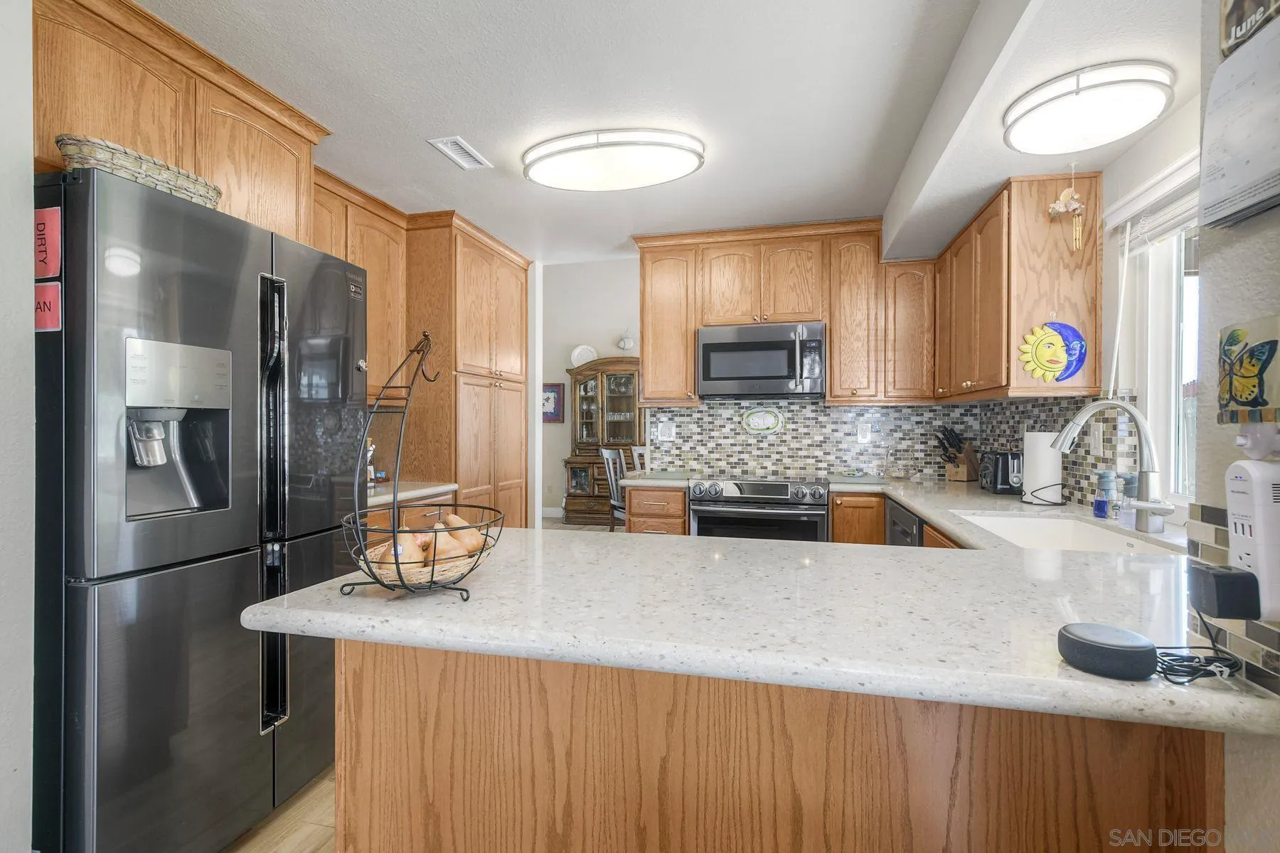 https://cdn.realtyfeed.com/cdn/127/260015327/b2579b7e86662096d919bd70df58d6bb.webp