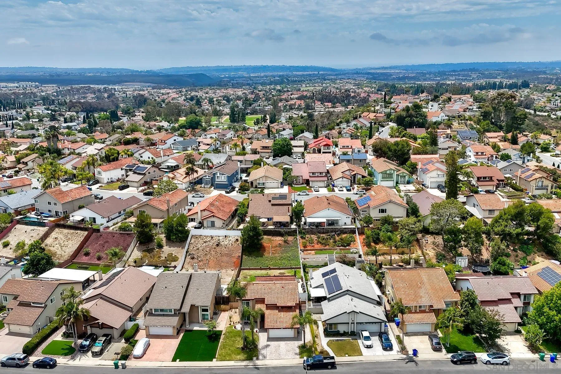 https://cdn.realtyfeed.com/cdn/127/260015327/c9e077bf4750009bc6ee358eaf8a66e2.webp