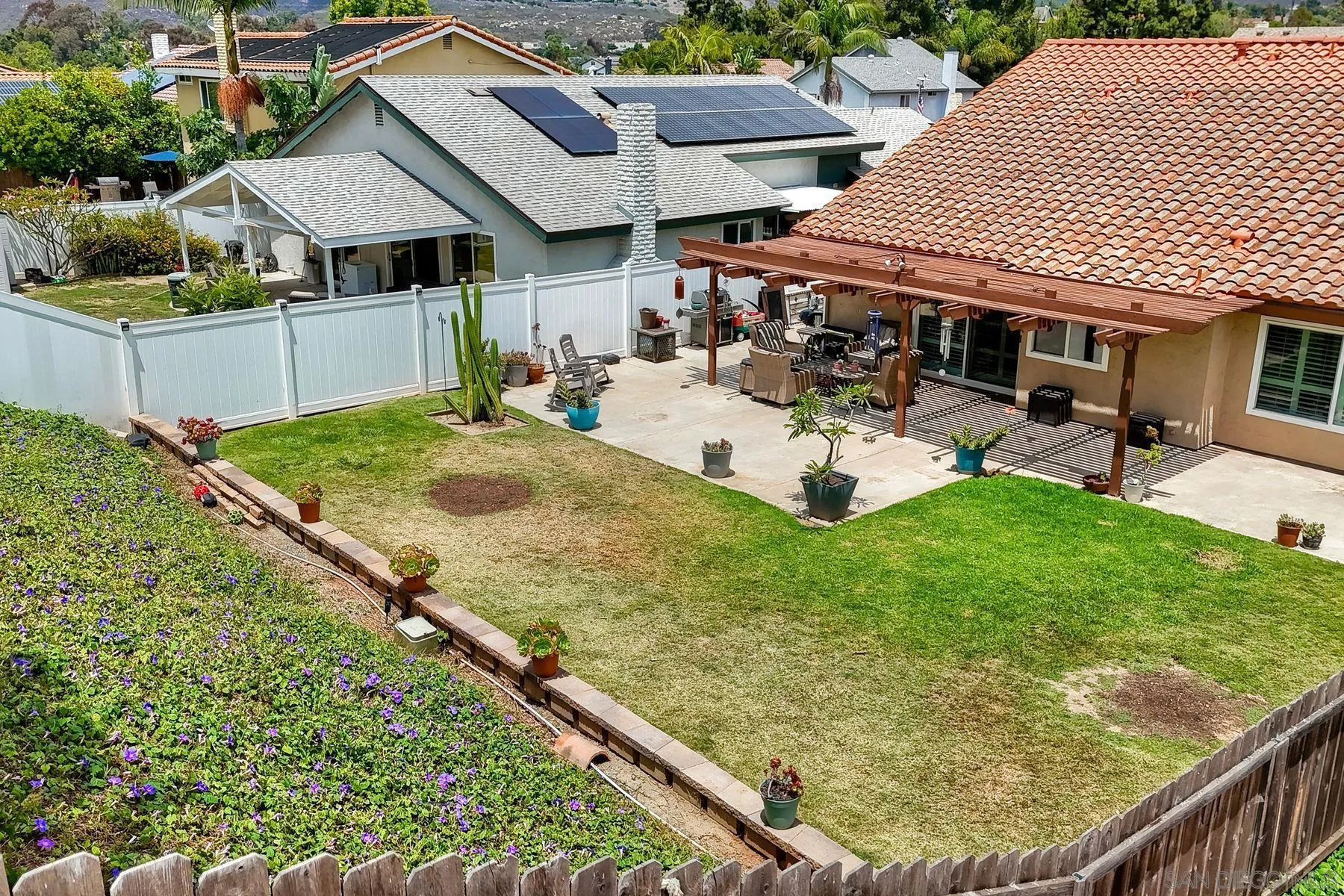 https://cdn.realtyfeed.com/cdn/127/260015327/ca648ae1d117e10168694647a5cdc12c.webp
