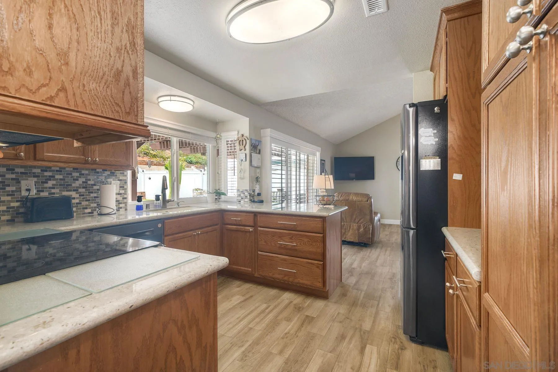 https://cdn.realtyfeed.com/cdn/127/260015327/d44b87009d6654517ef94e57cdbb7ad6.webp