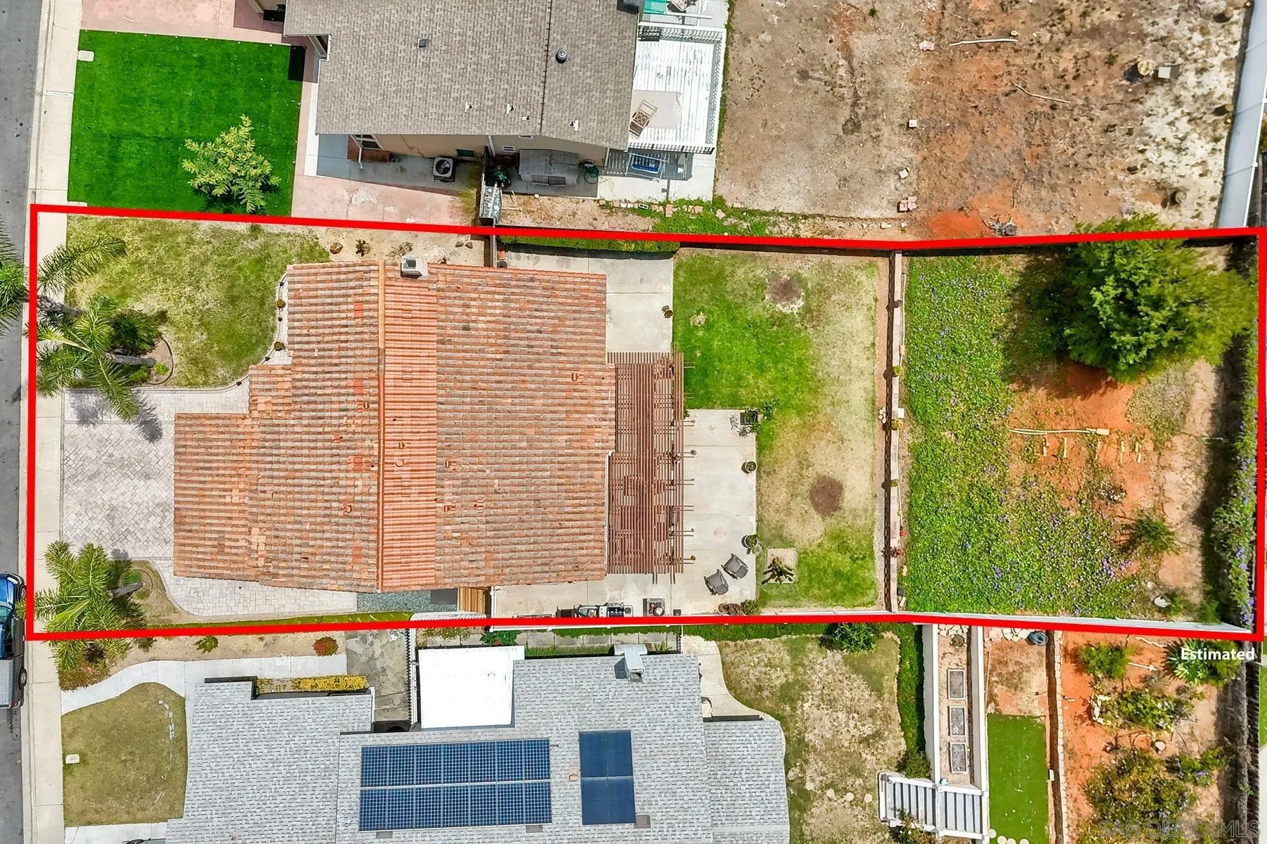 https://cdn.realtyfeed.com/cdn/127/260015327/d75402bf0a9ea3ad3ef0fb6ea1f026cf.webp