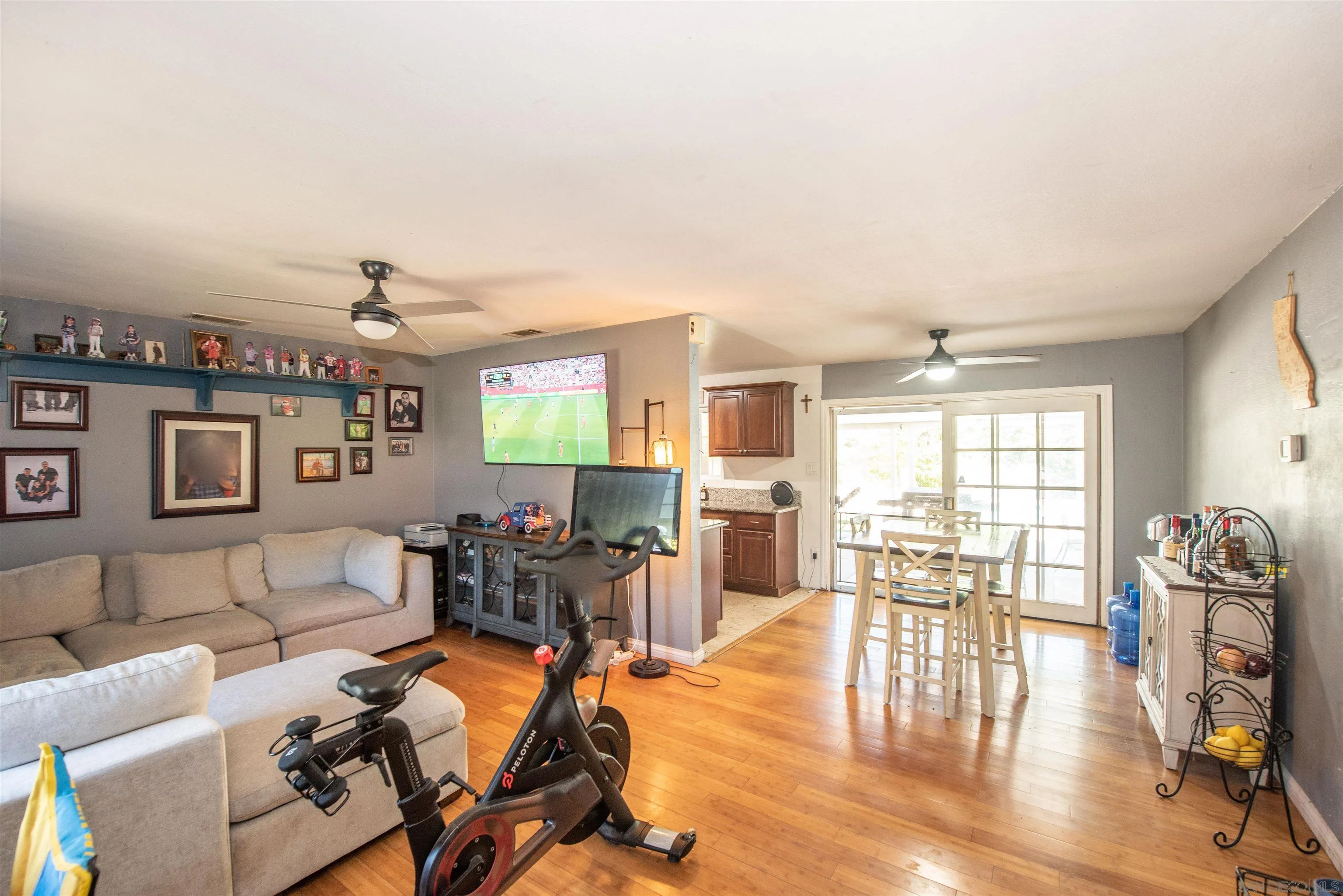 https://cdn.realtyfeed.com/cdn/127/260015332/ab52146ff36e6c8a2fcce169db1fbb77.webp
