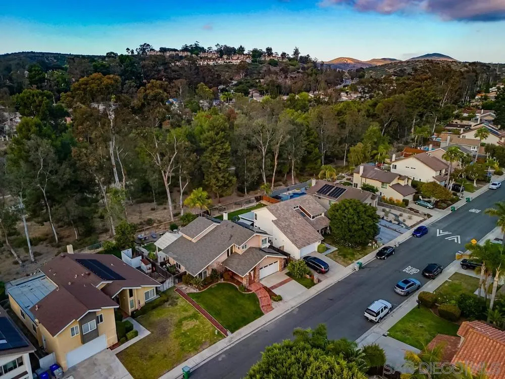 https://cdn.realtyfeed.com/cdn/127/260015344/28db8d4de92ac4d626d9fab86c6e1fa0.webp