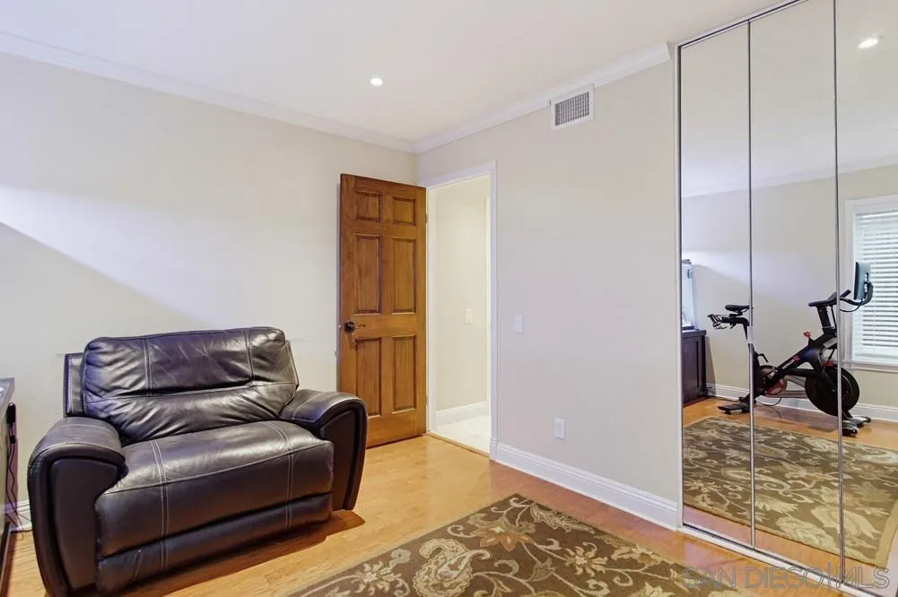 https://cdn.realtyfeed.com/cdn/127/260015344/c9a7278833d4601cd97be26a2cc7623c.webp