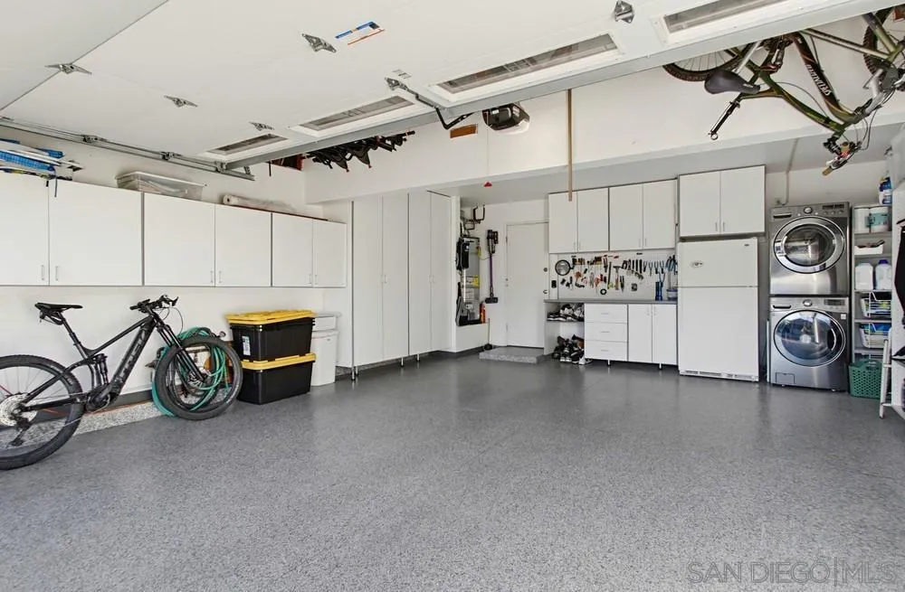 https://cdn.realtyfeed.com/cdn/127/260015344/d896873702afde867b41f3333a1ecbf5.webp