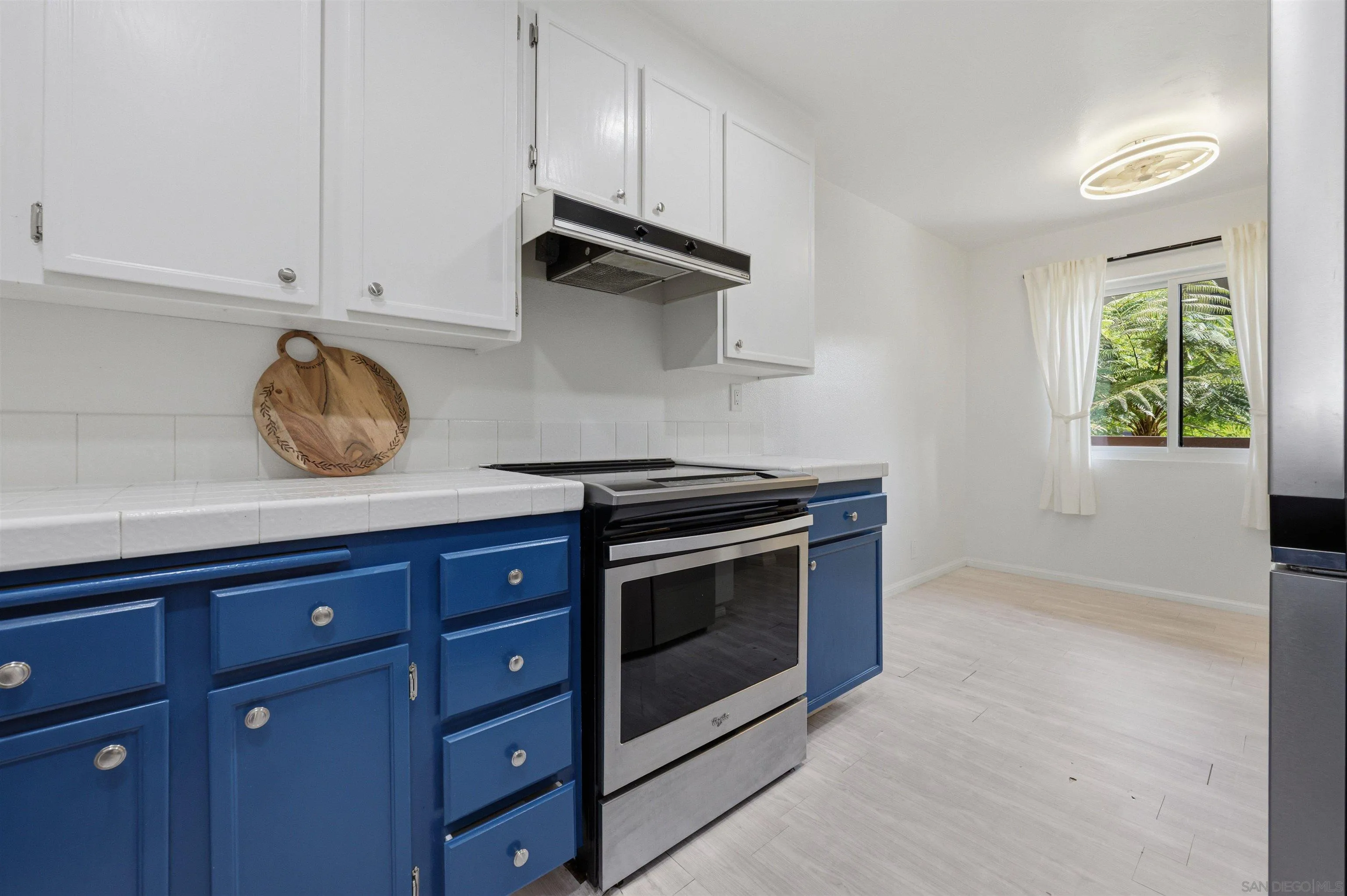 https://cdn.realtyfeed.com/cdn/127/260015345/12ad283703ec6968d1ddf0b7b57b6f1d.webp