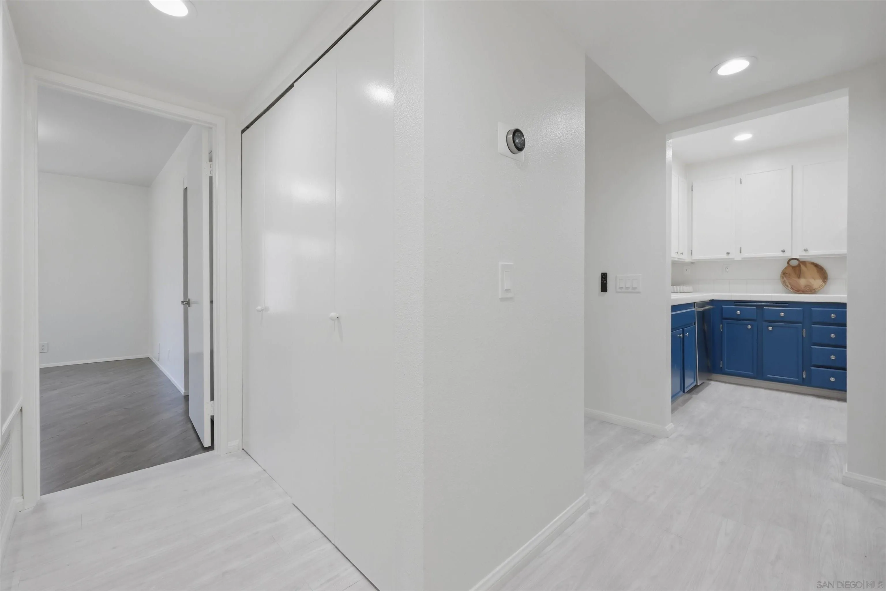 https://cdn.realtyfeed.com/cdn/127/260015345/6dbe5b34f0c3fff38ee74a3d74d02204.webp