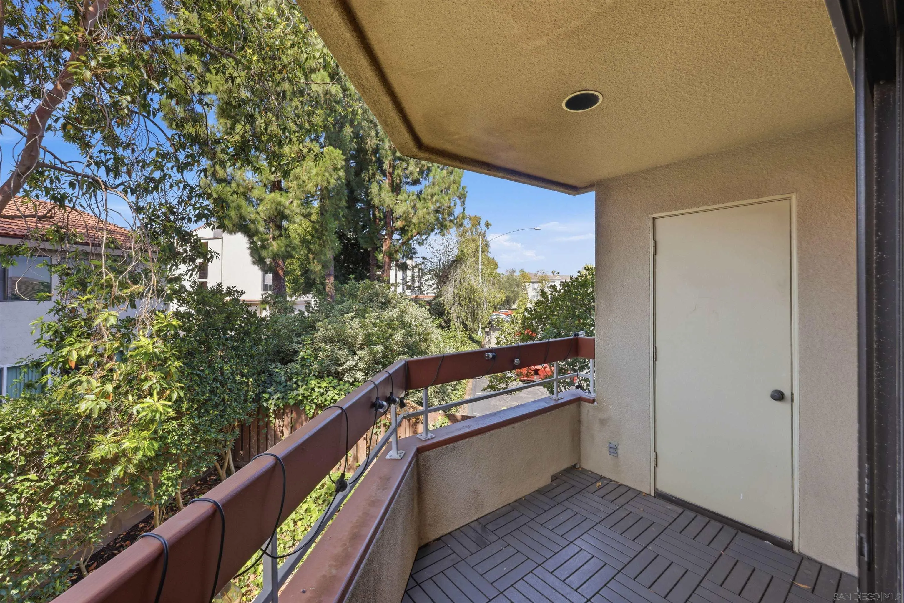 https://cdn.realtyfeed.com/cdn/127/260015345/a8d8416729ba4315b6a67854e02dd3f0.webp