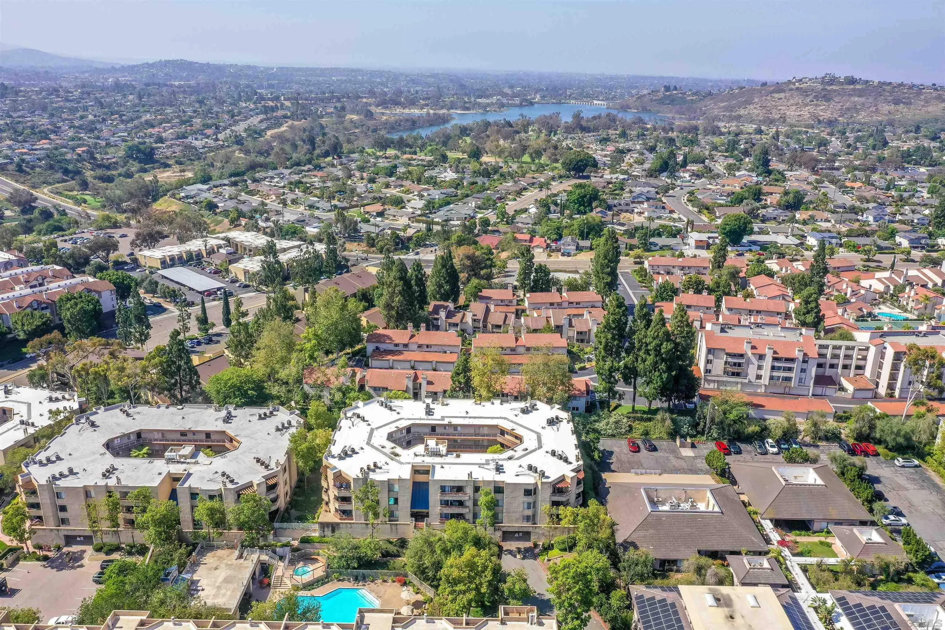 https://cdn.realtyfeed.com/cdn/127/260015345/b24d09fbef12f4b248949a578bc3bceb.webp