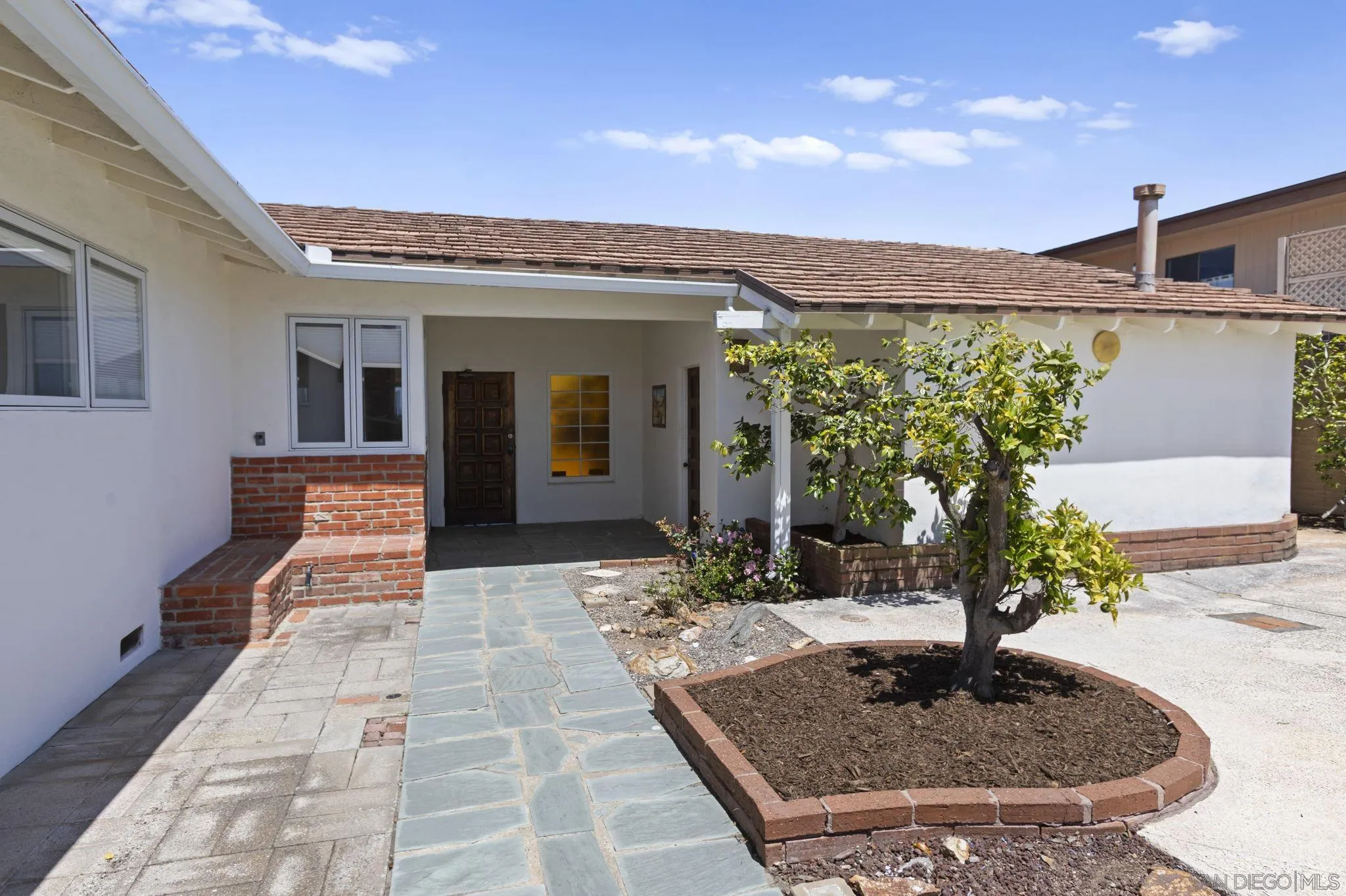https://cdn.realtyfeed.com/cdn/127/260015350/e57d25e85ede27ee25df4ee8a564d024.webp