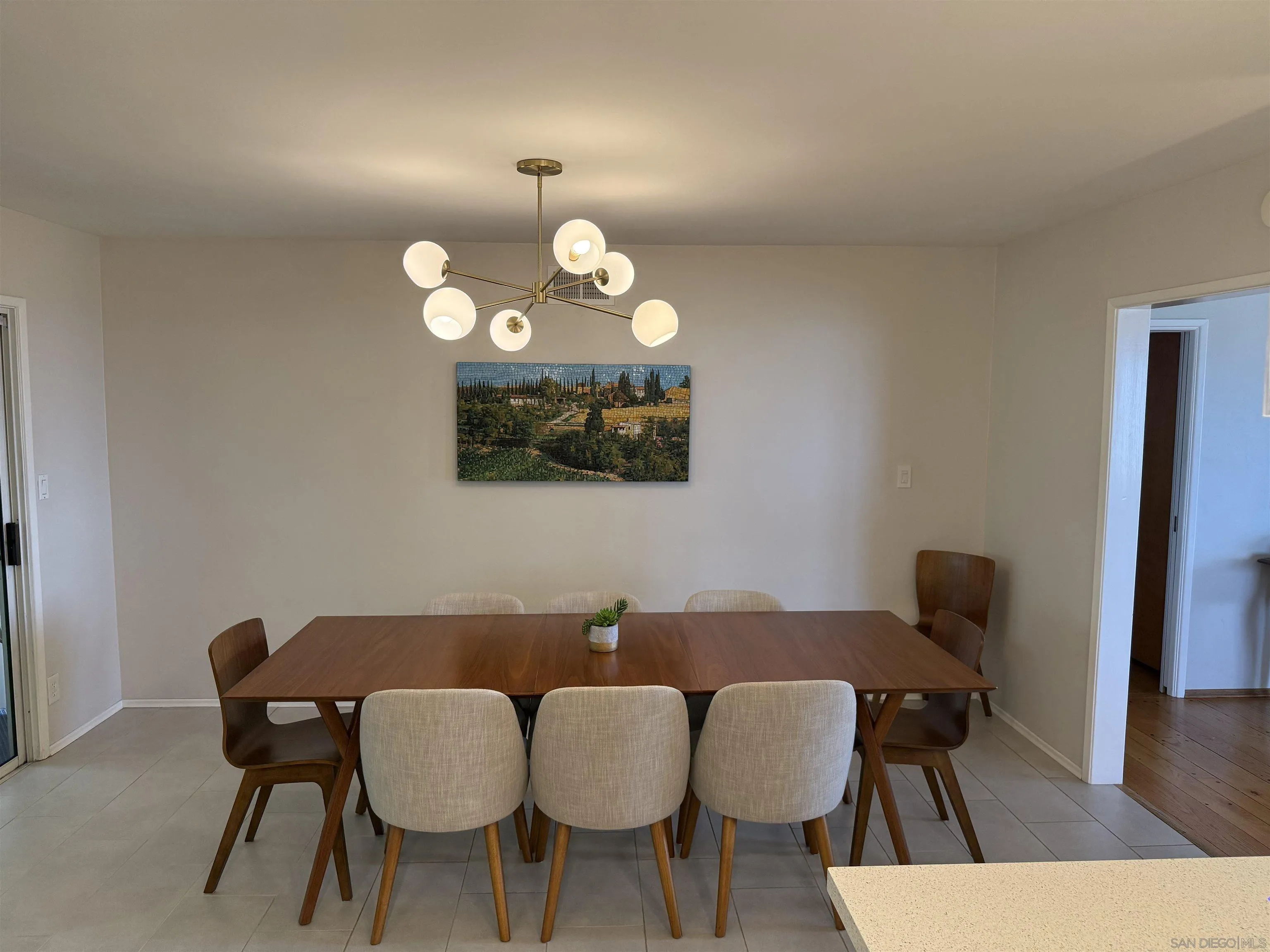 https://cdn.realtyfeed.com/cdn/127/260015352/79e72ba9b974076d87442cad683b40ca.webp