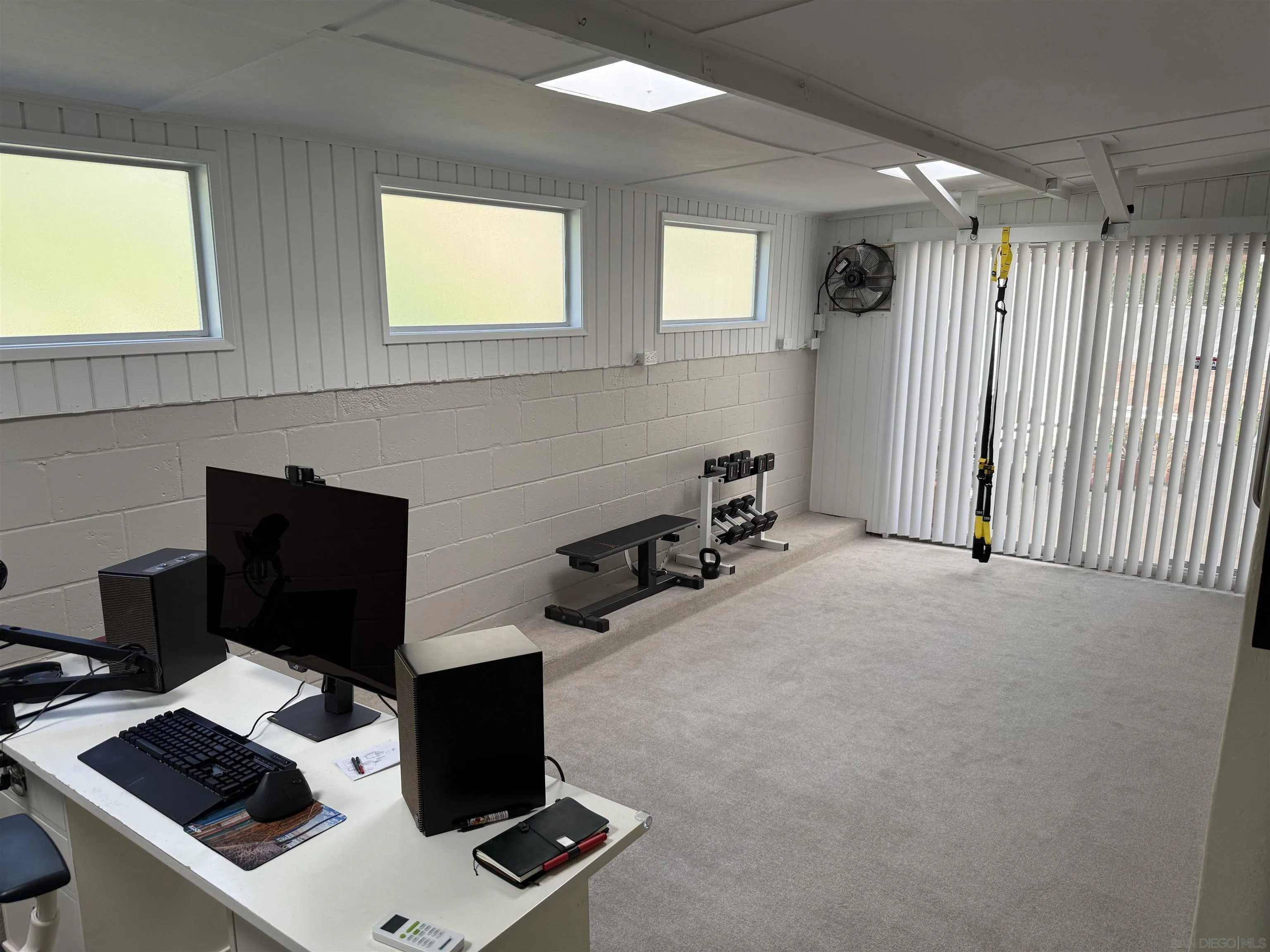 https://cdn.realtyfeed.com/cdn/127/260015352/b2e1286d4887138a52912d826f6dca28.webp