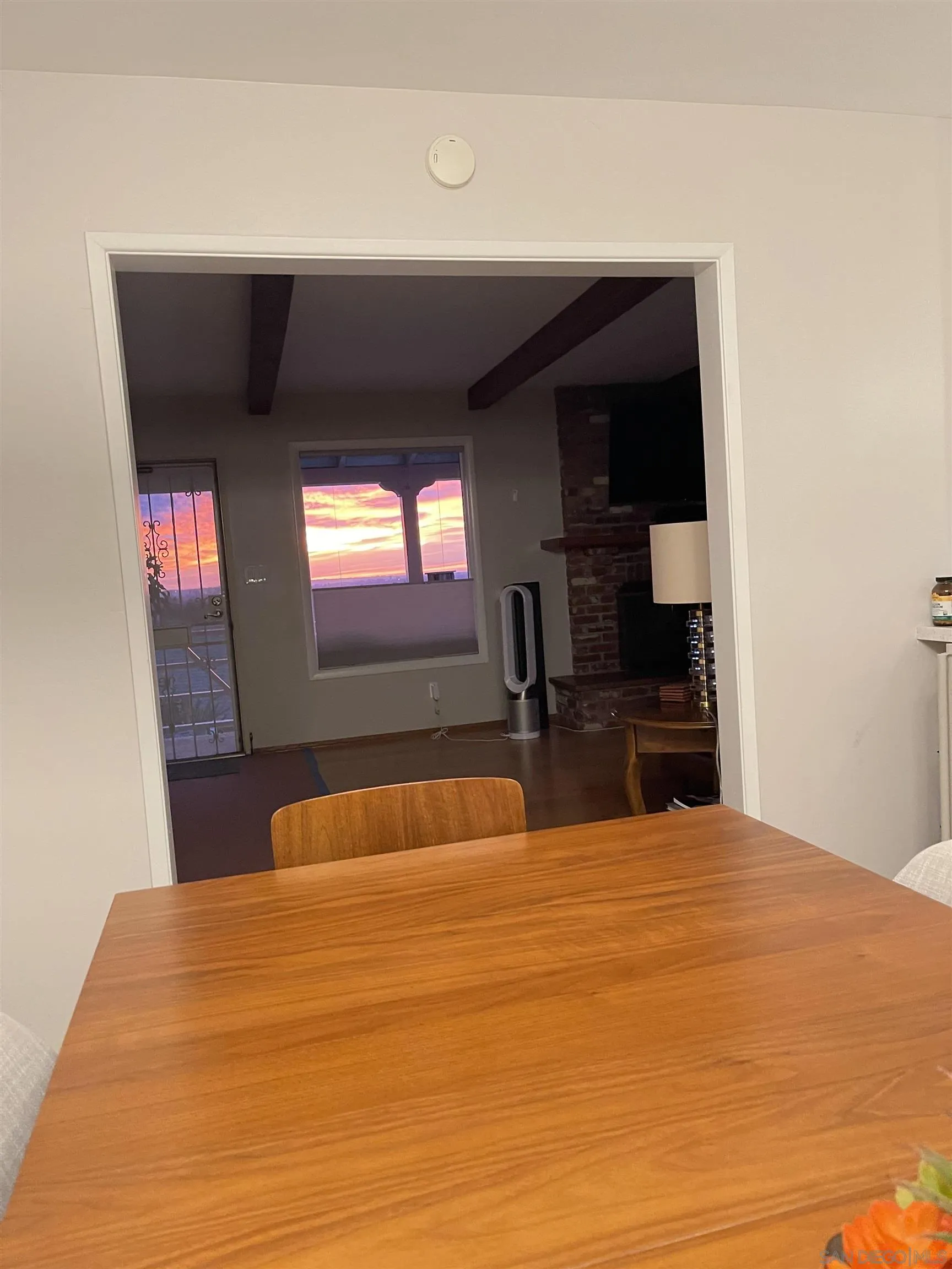https://cdn.realtyfeed.com/cdn/127/260015352/b7534ec5eef014bc9dabfb1f90e32156.webp
