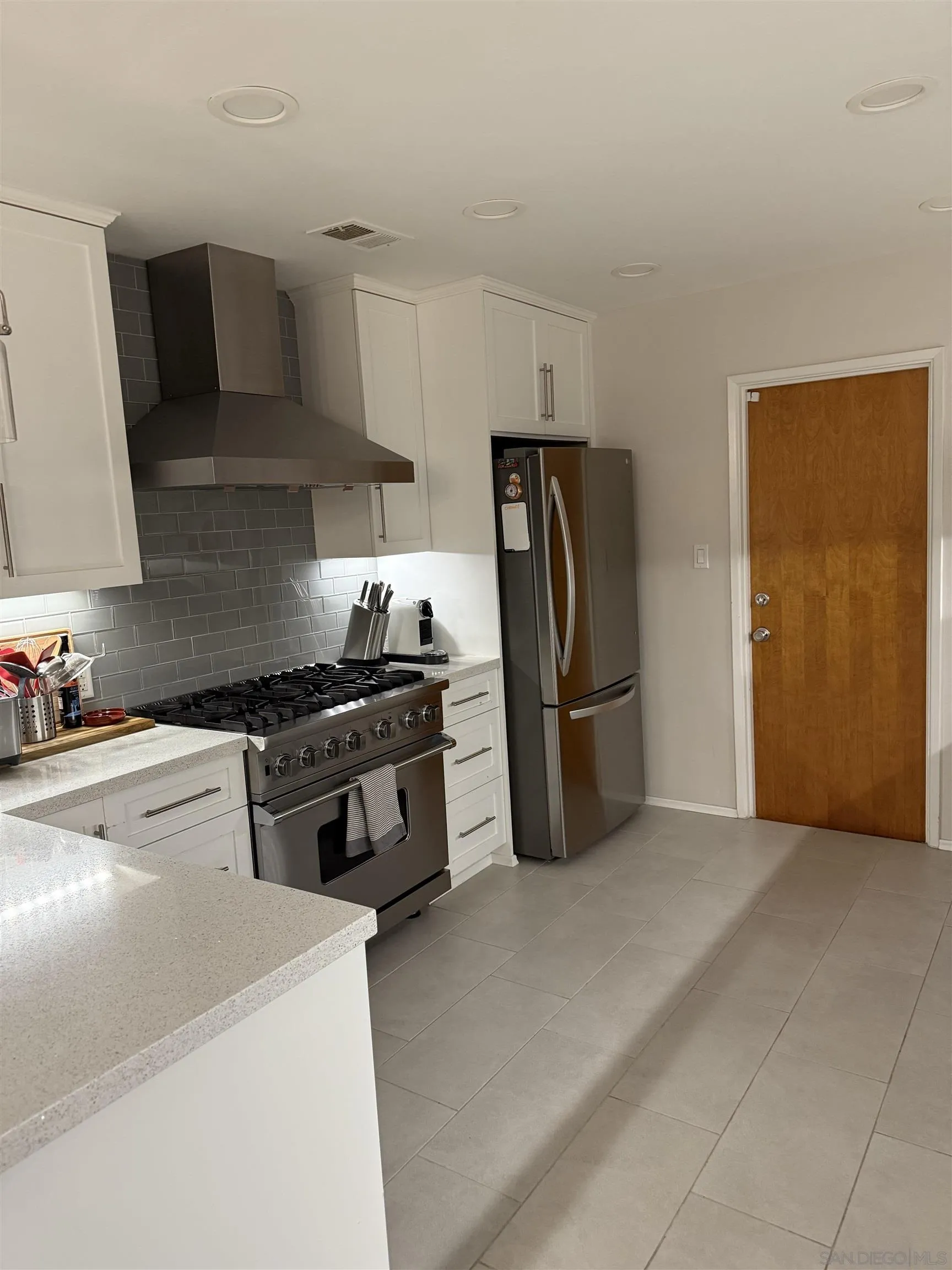 https://cdn.realtyfeed.com/cdn/127/260015352/ed1de03bd731ff82a7ec583ebab53984.webp