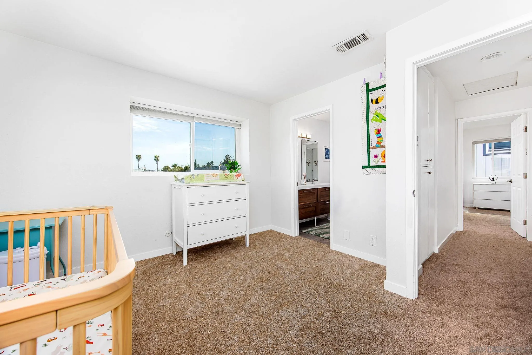 Photo #13: 260015353 Listing: Photo #13