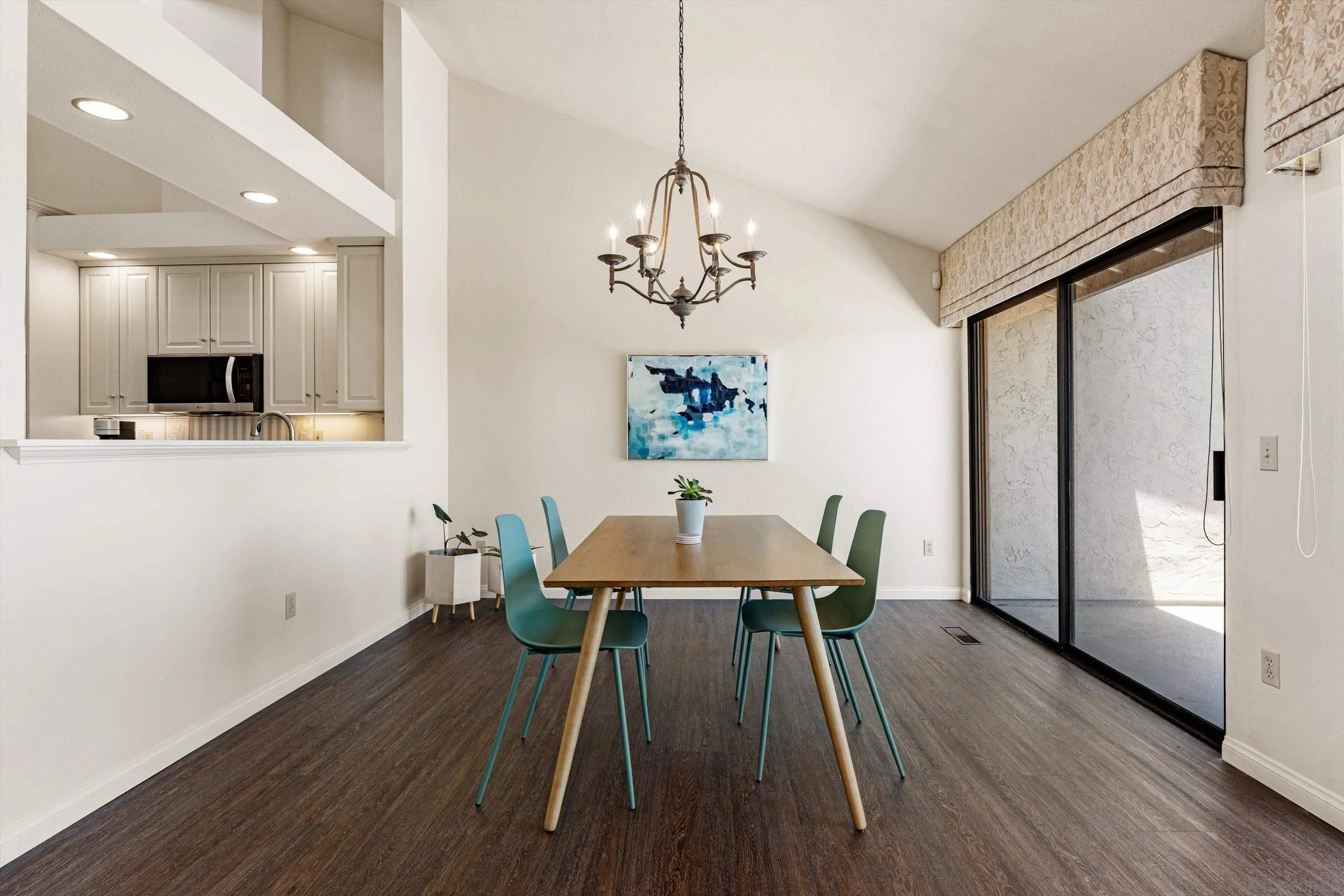 https://cdn.realtyfeed.com/cdn/127/260015355/296840ab6a15d5b1c9e1c913460c1b6d.webp