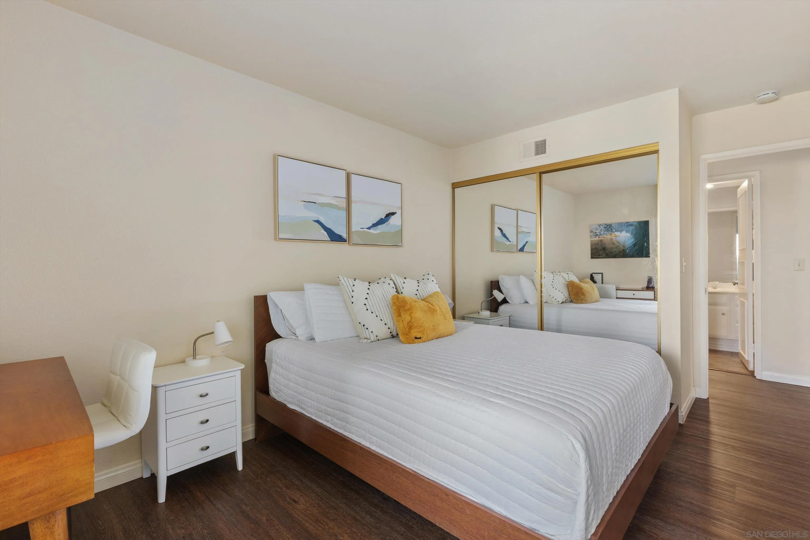 https://cdn.realtyfeed.com/cdn/127/260015355/538fbb9b4653eb9fba9923f95f2d8051.webp