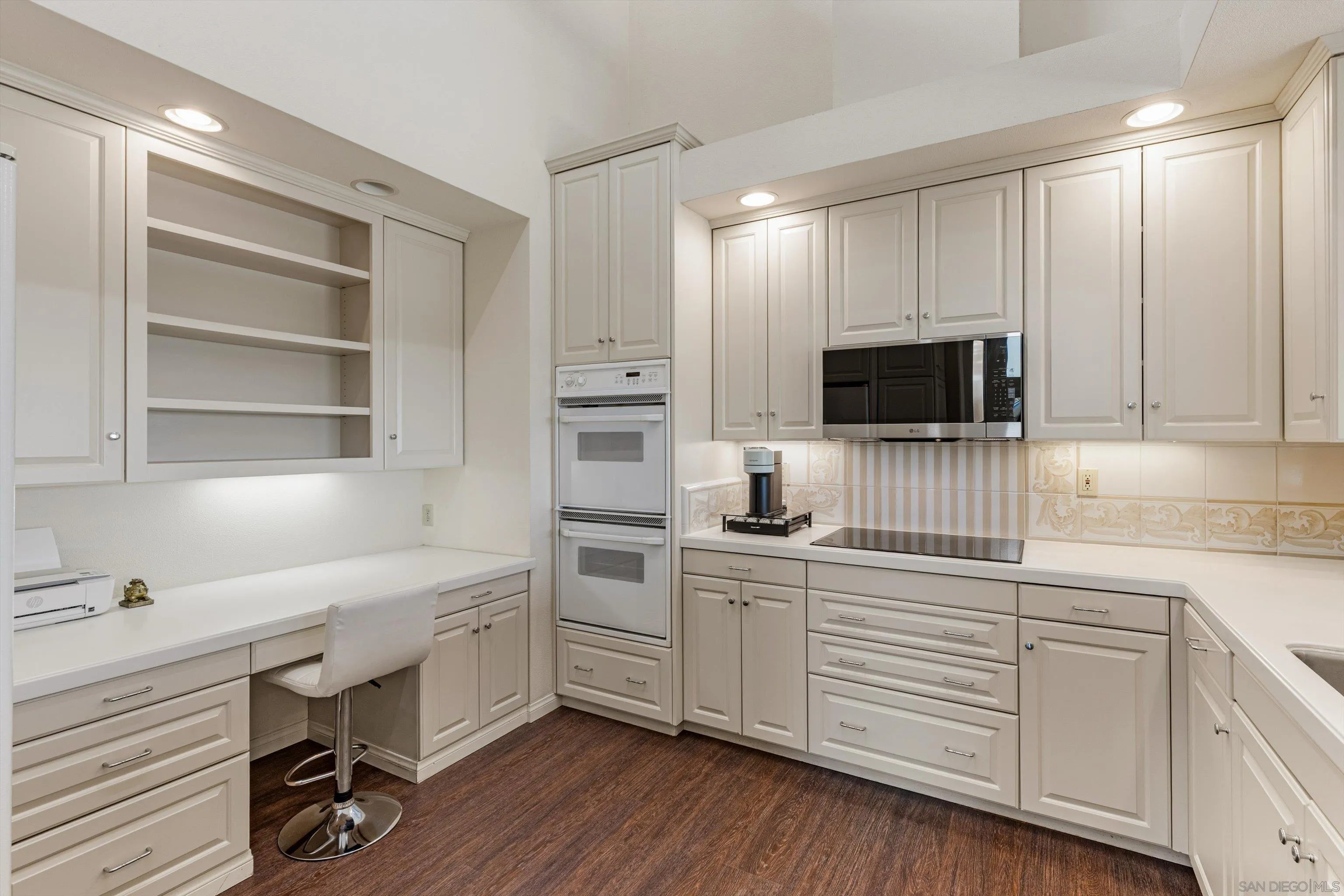 https://cdn.realtyfeed.com/cdn/127/260015355/65eeb237d462a7595f3650574311e705.webp
