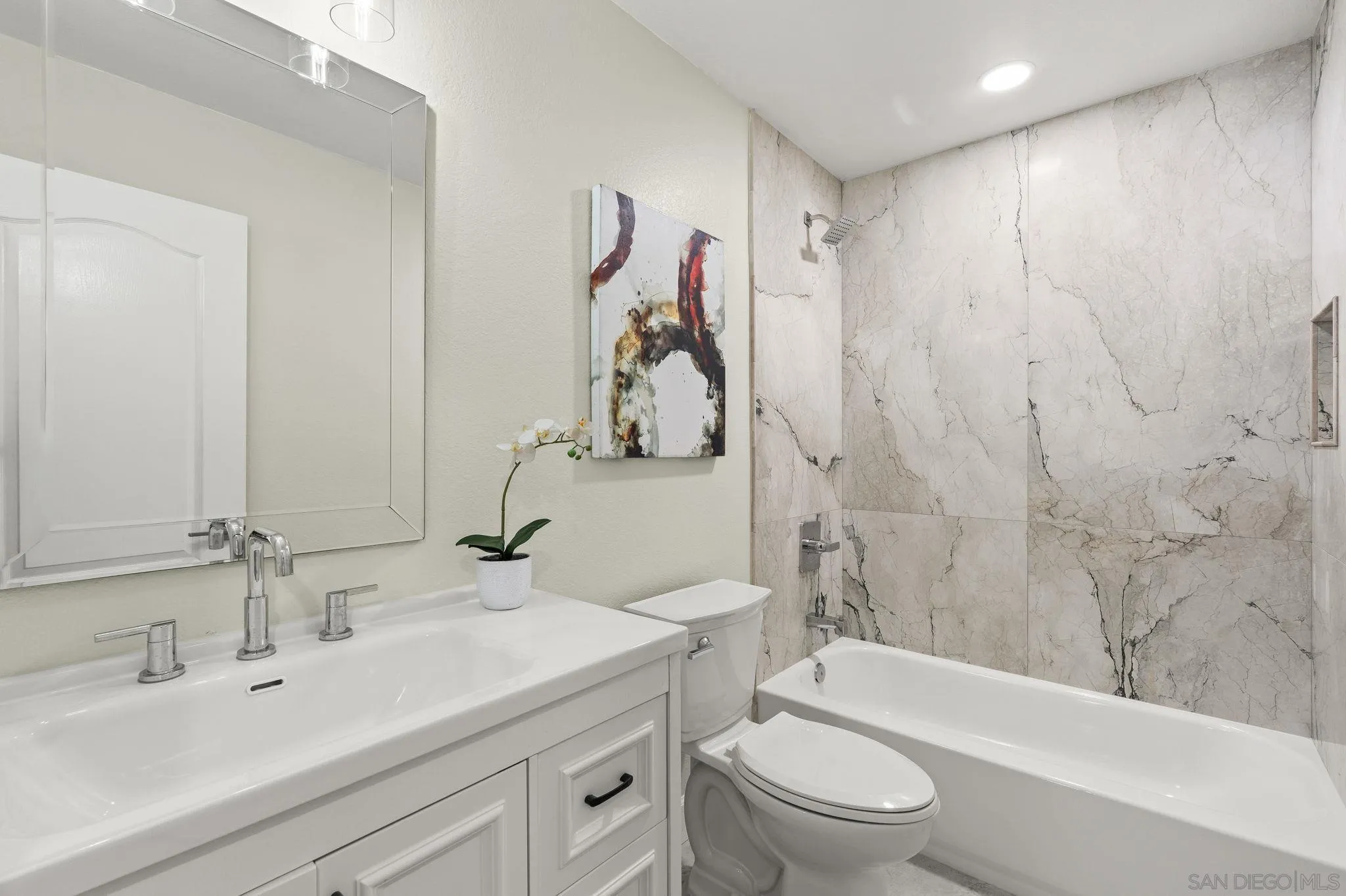 https://cdn.realtyfeed.com/cdn/127/260015357/0ee7e1225ec8975d622626b4e7fefb86.webp