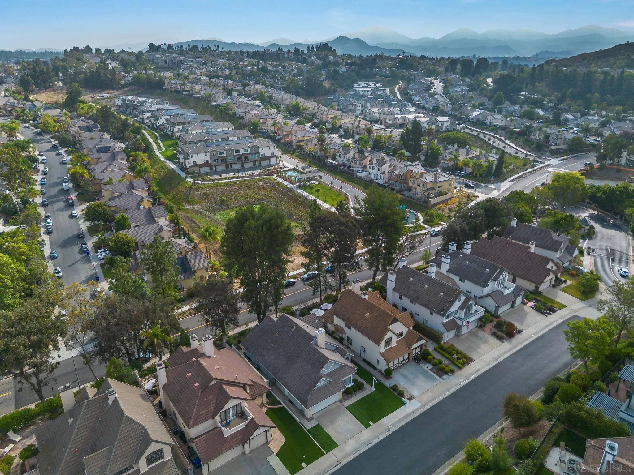 https://cdn.realtyfeed.com/cdn/127/260015357/18203d52a680ed25df5f15f6a5e95025.webp