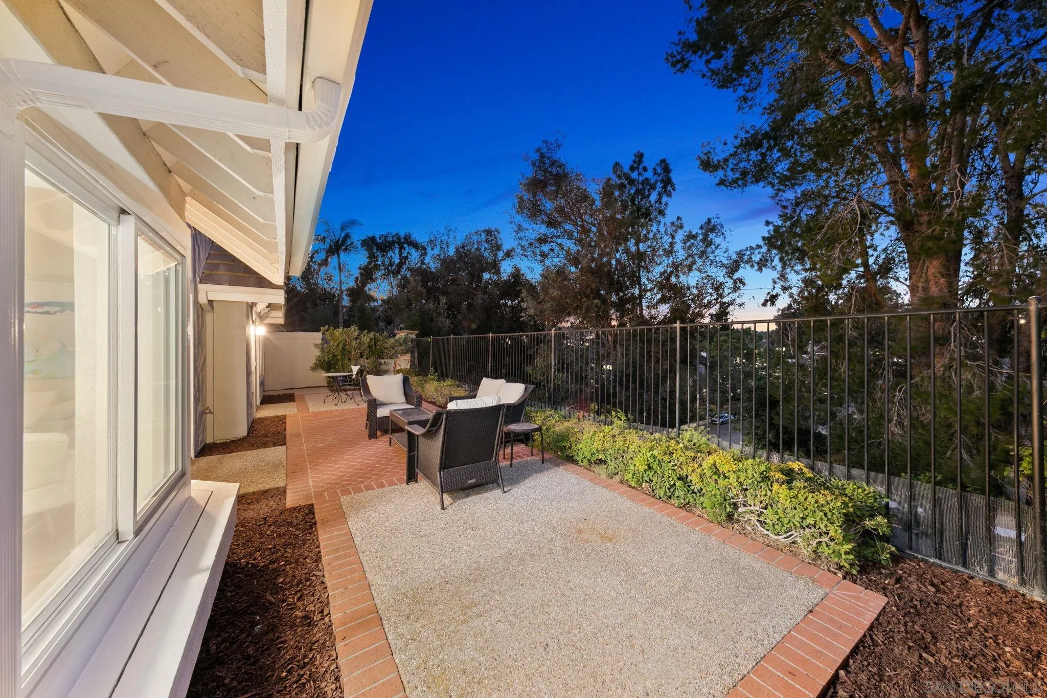 https://cdn.realtyfeed.com/cdn/127/260015357/3d9c5c35d7a31a17c3a23a6ea6e78613.webp