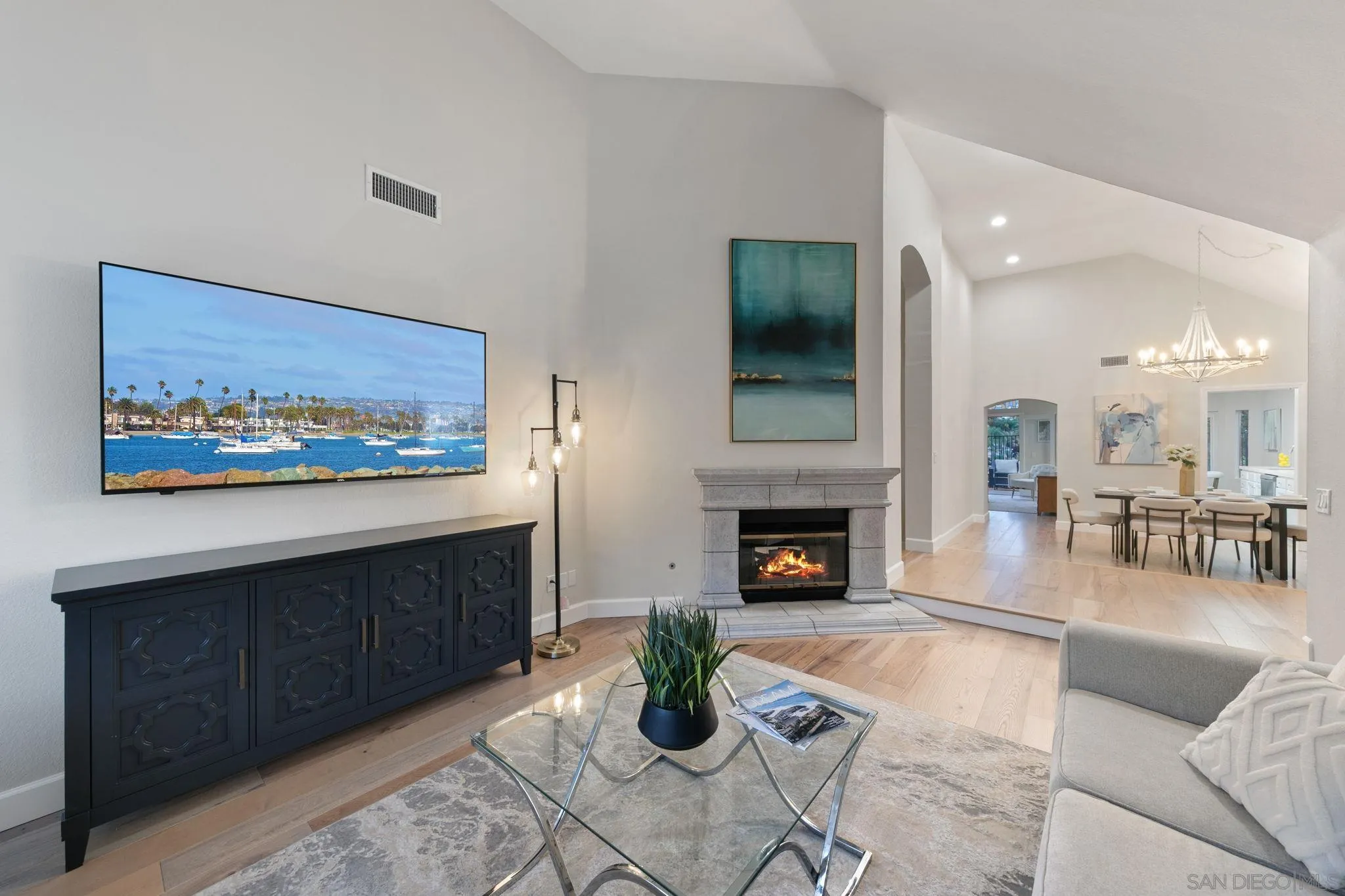 https://cdn.realtyfeed.com/cdn/127/260015357/4e350fb0b7004dcece9bb1d05f16ccd4.webp