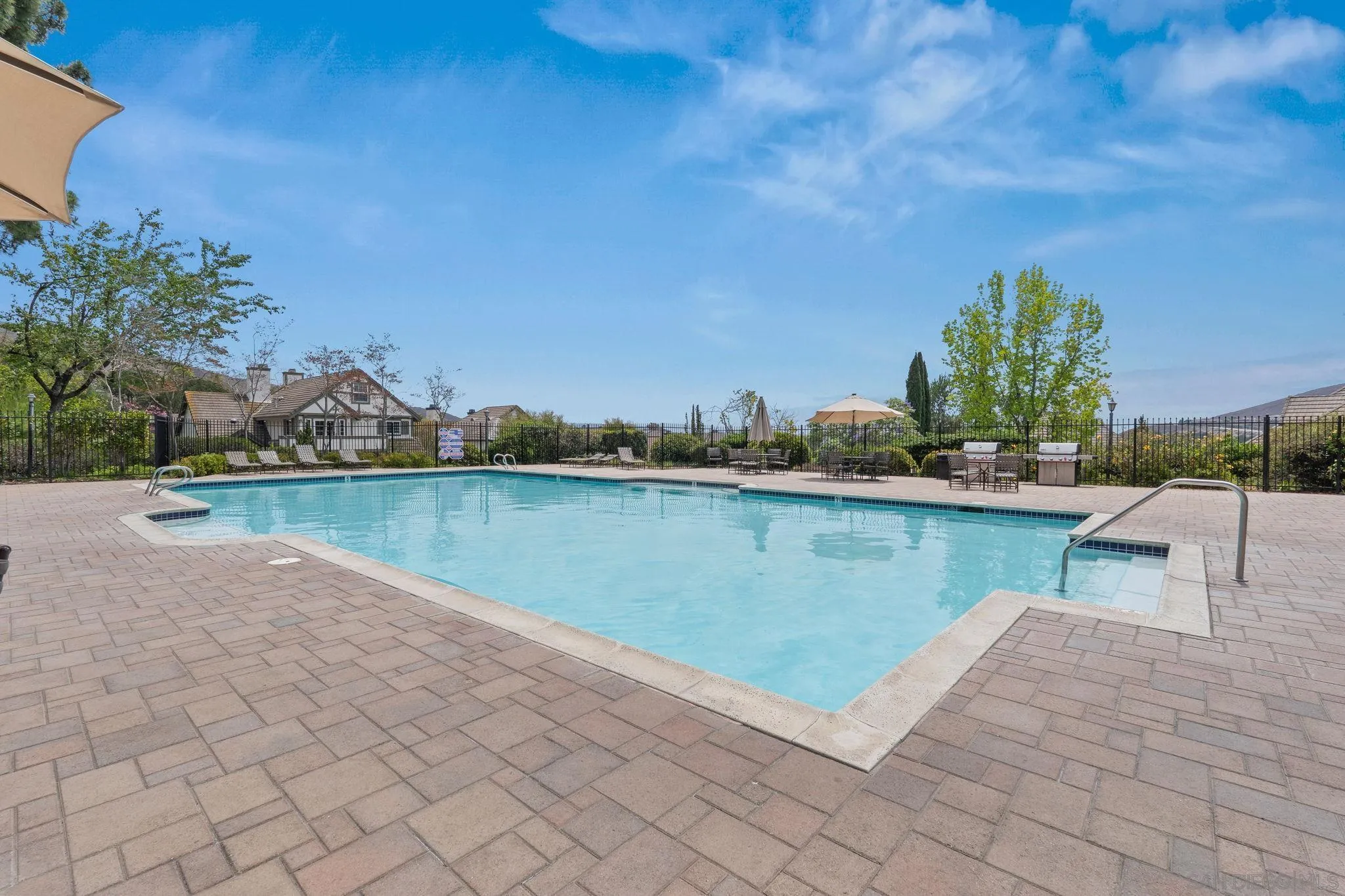 https://cdn.realtyfeed.com/cdn/127/260015357/5d62b21afce65c6d9309bb780e431b91.webp