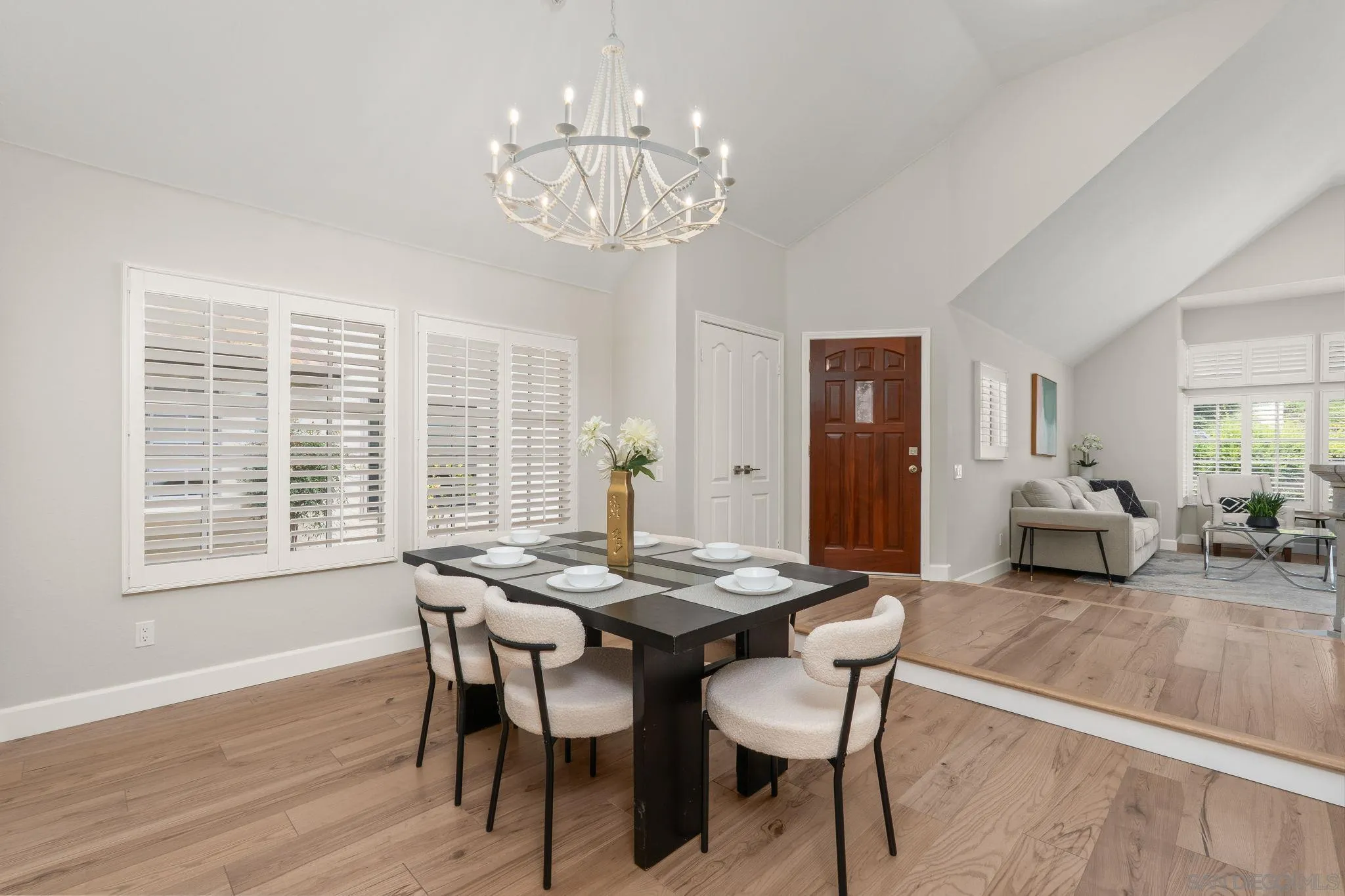 https://cdn.realtyfeed.com/cdn/127/260015357/64c23e2294482dd6a2e183ea9d0b0fc6.webp