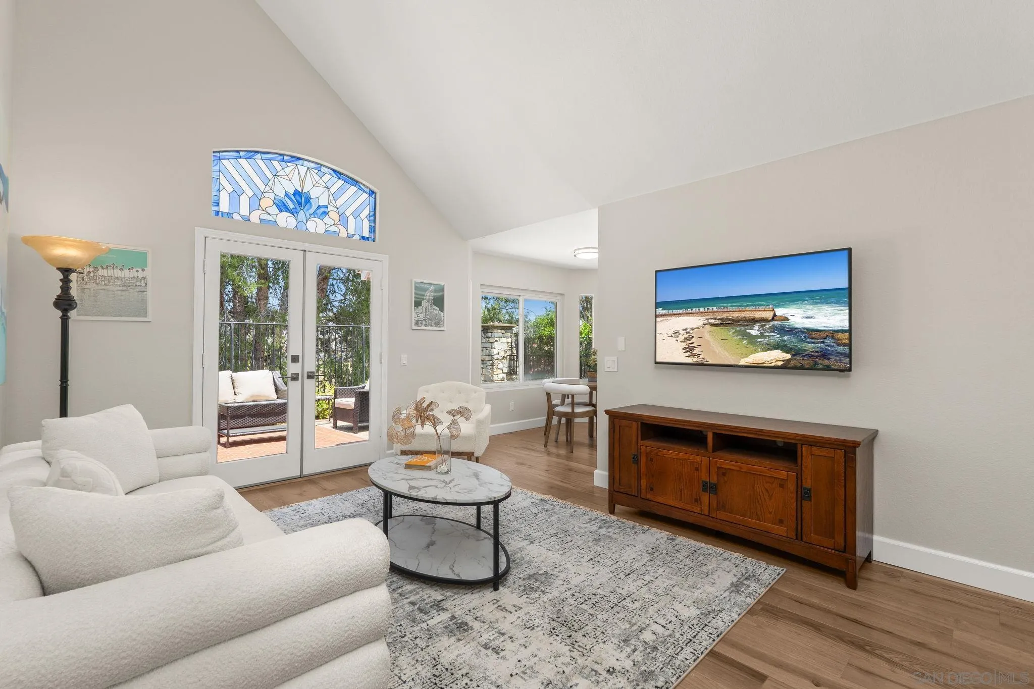 https://cdn.realtyfeed.com/cdn/127/260015357/c38dff4bb1b2c10386fa06239eb0035b.webp