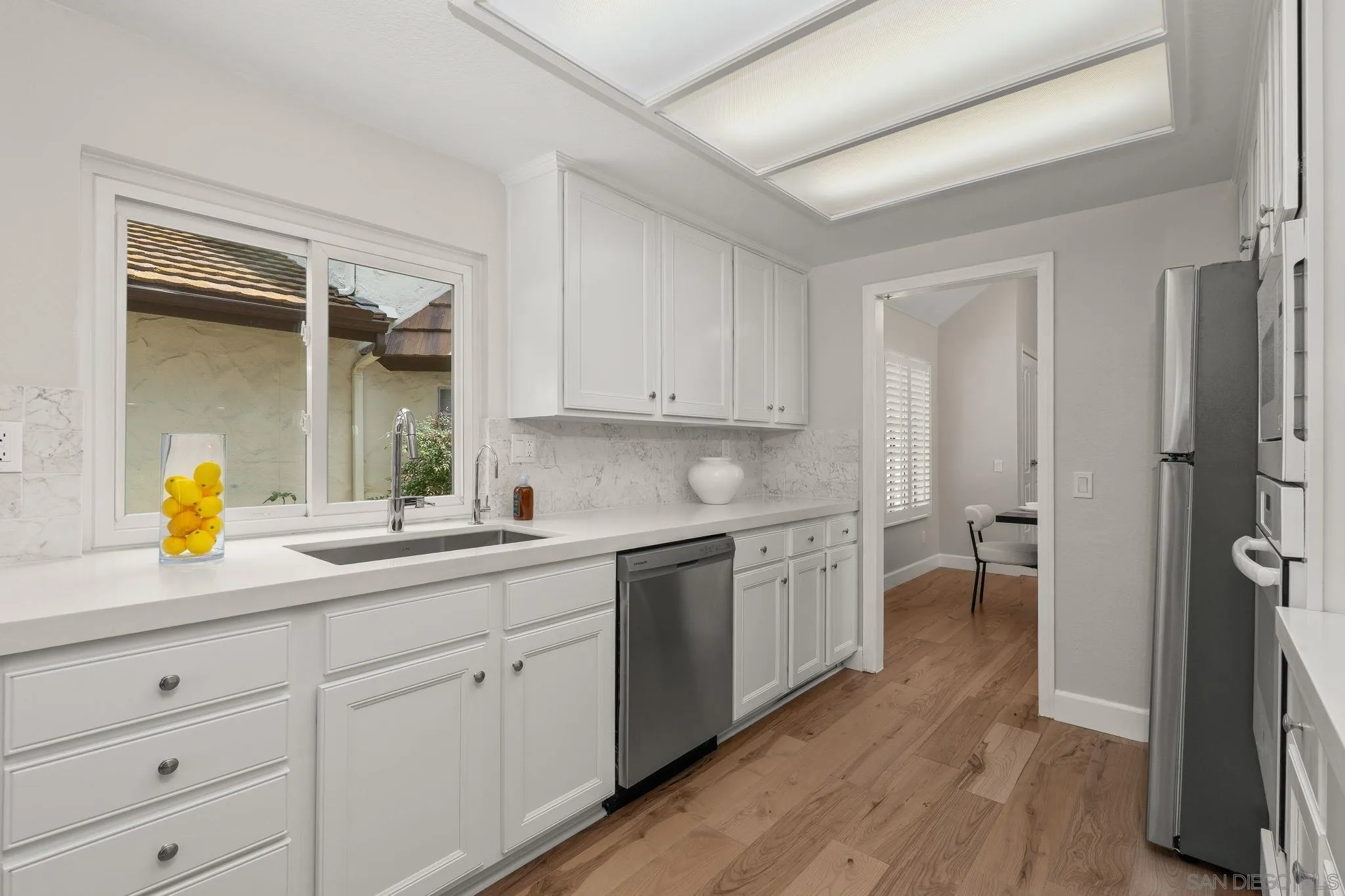 https://cdn.realtyfeed.com/cdn/127/260015357/ca294117673e11f964a46305223495ef.webp