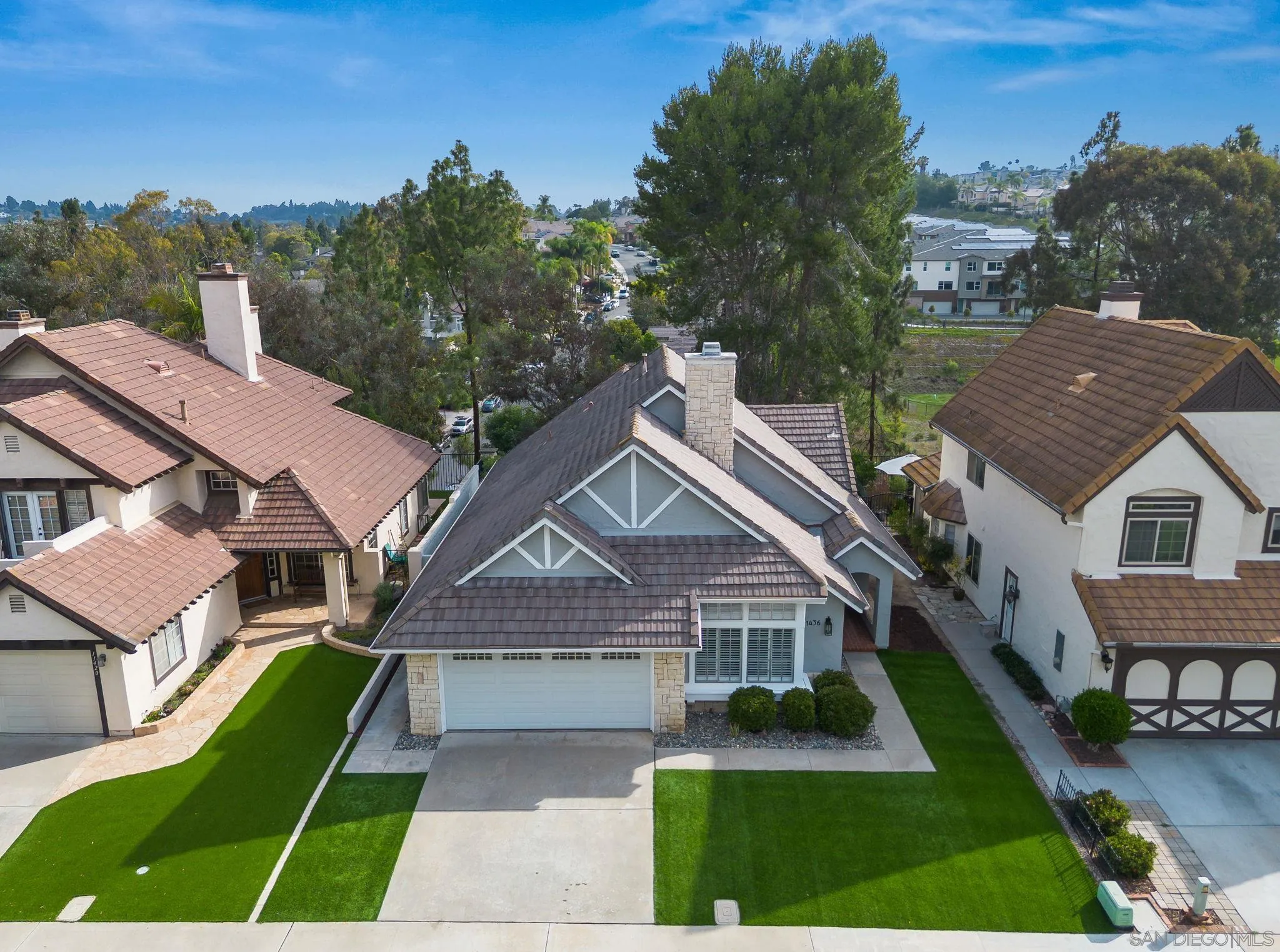 https://cdn.realtyfeed.com/cdn/127/260015357/f921ada95b7c2868aa0d4f250c20d9d3.webp