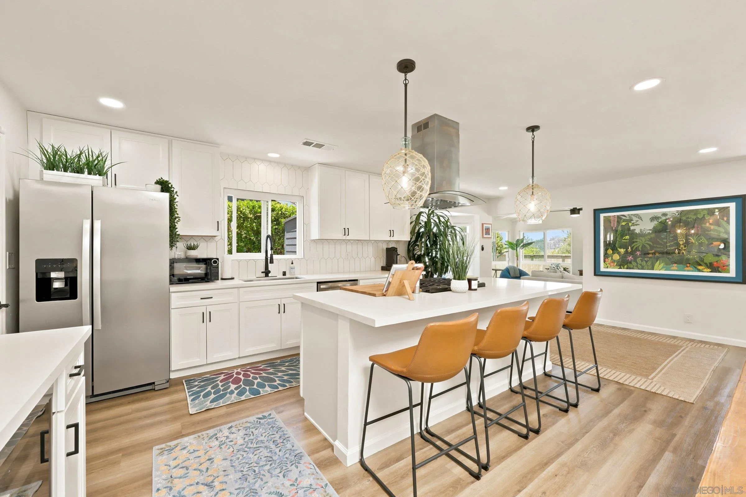 https://cdn.realtyfeed.com/cdn/127/260015359/9e6241faf42e2165ce2cccfd21bfbfbb.webp