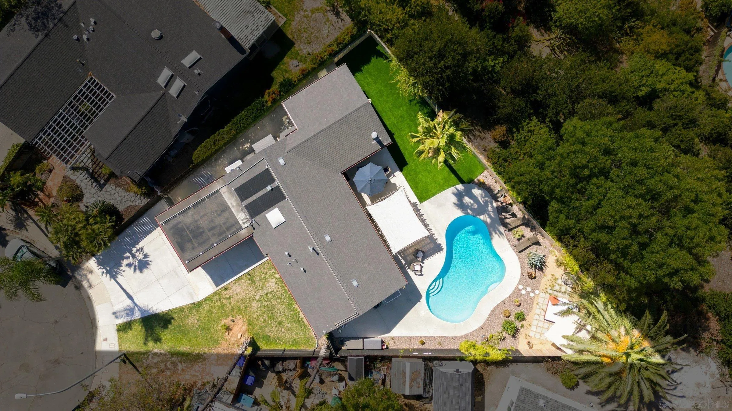 https://cdn.realtyfeed.com/cdn/127/260015359/a0b6124fb4097420564130a8bfeeb37c.webp