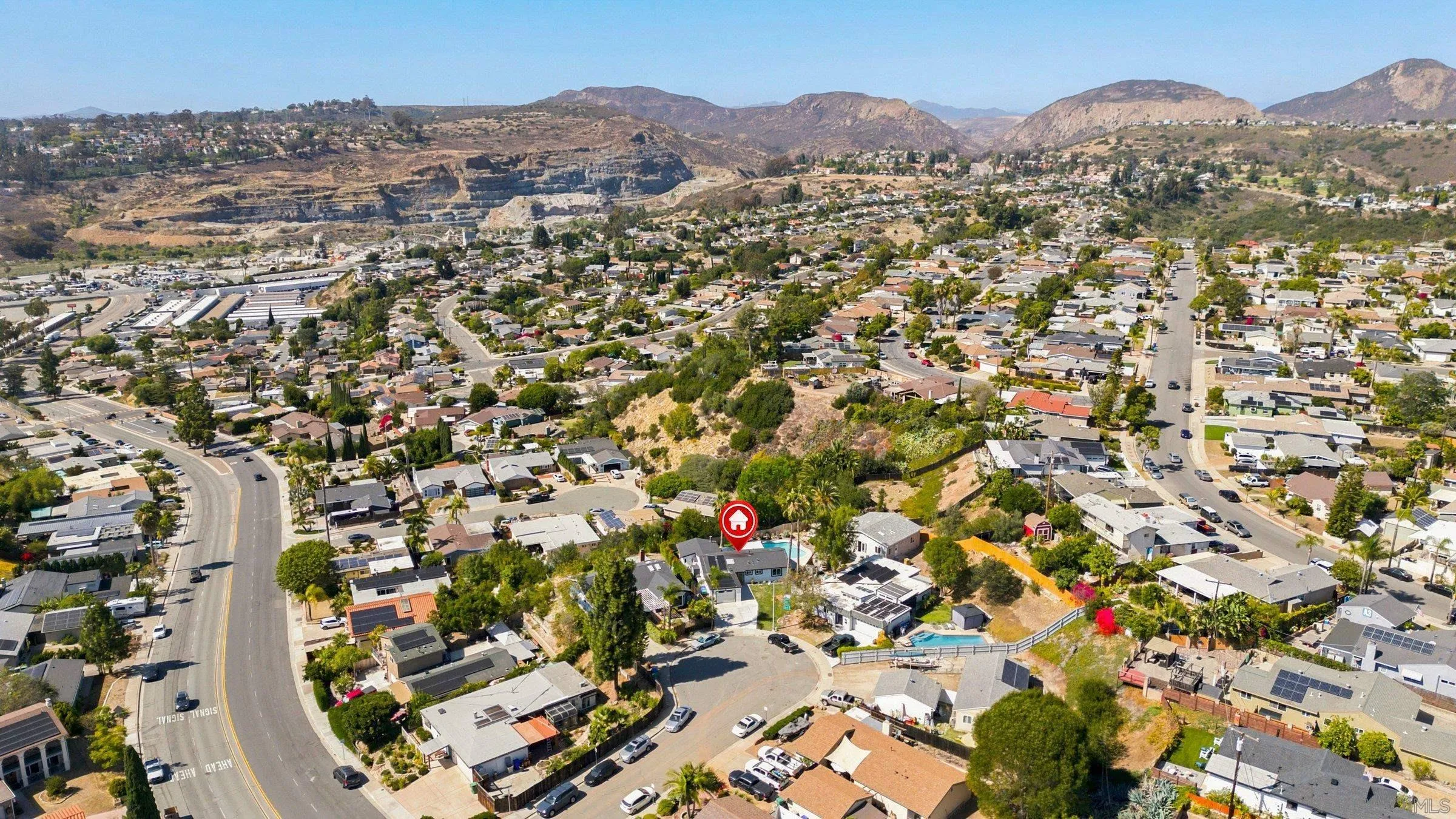 https://cdn.realtyfeed.com/cdn/127/260015359/f847ed59db978cffe7ae46ec0d250e62.webp