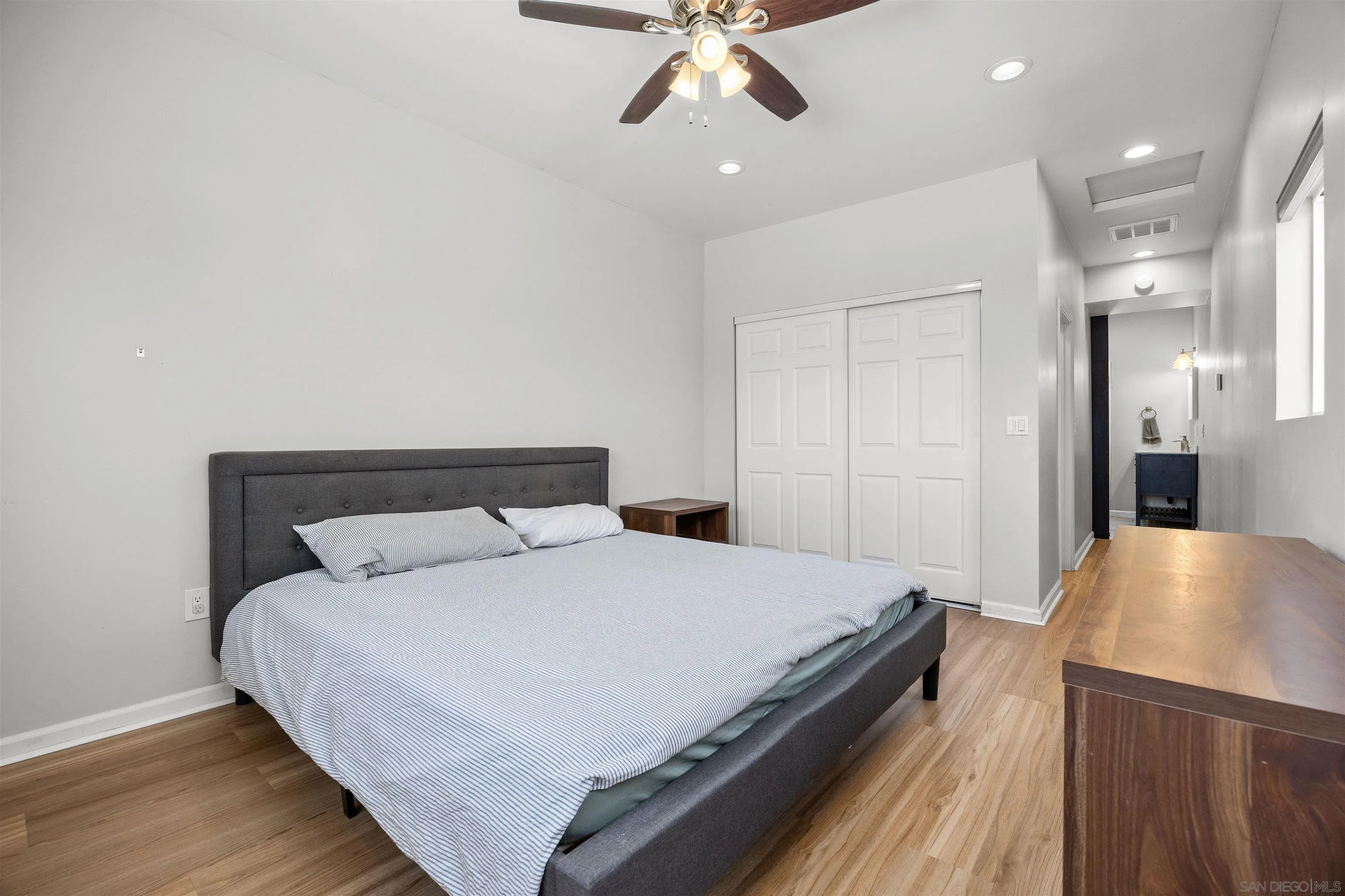 https://cdn.realtyfeed.com/cdn/127/260015366/a04824ba0991a421f0acbaf7b42ab66b.webp