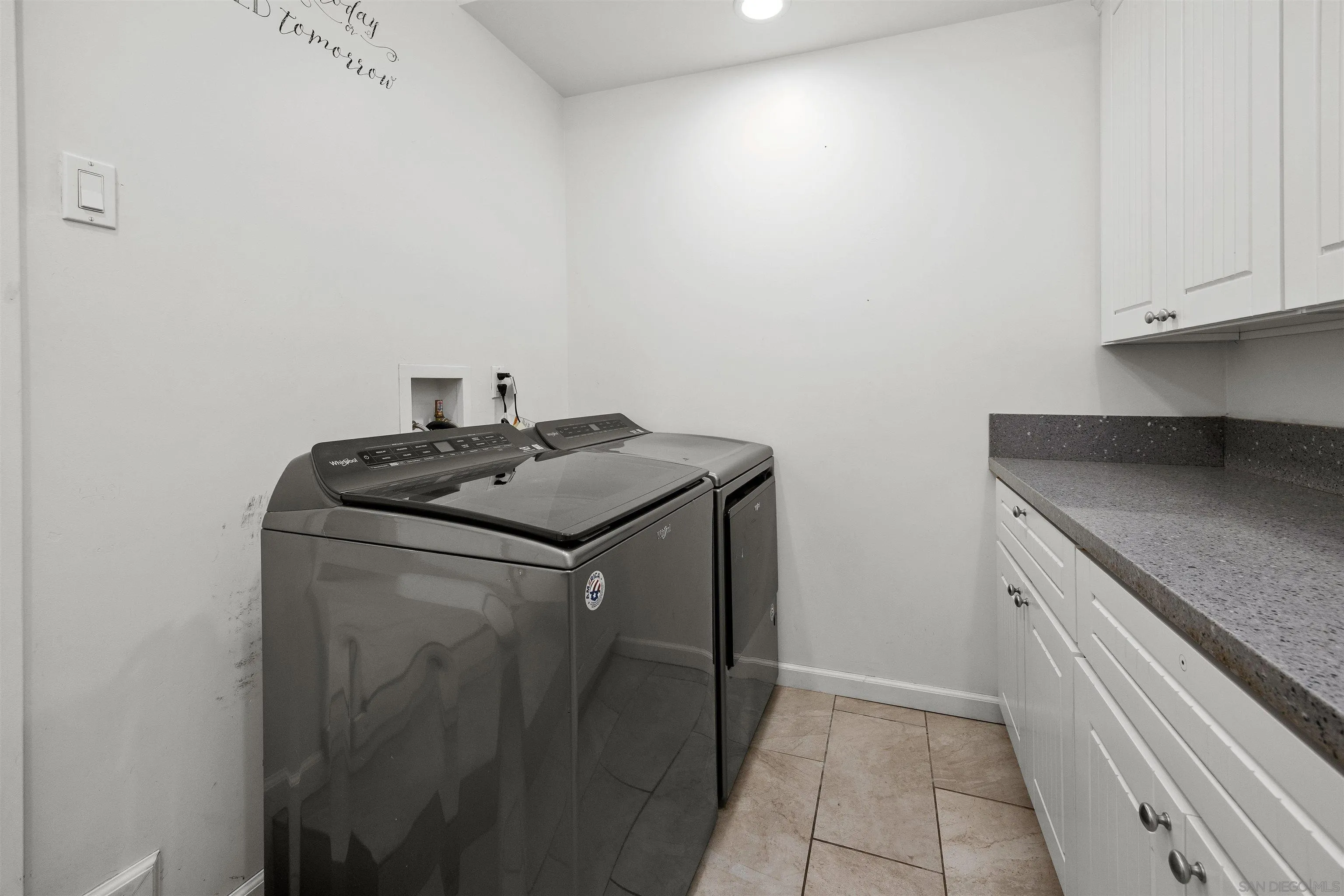 https://cdn.realtyfeed.com/cdn/127/260015366/c8a1f9848454b3af4d588be4665e36f5.webp