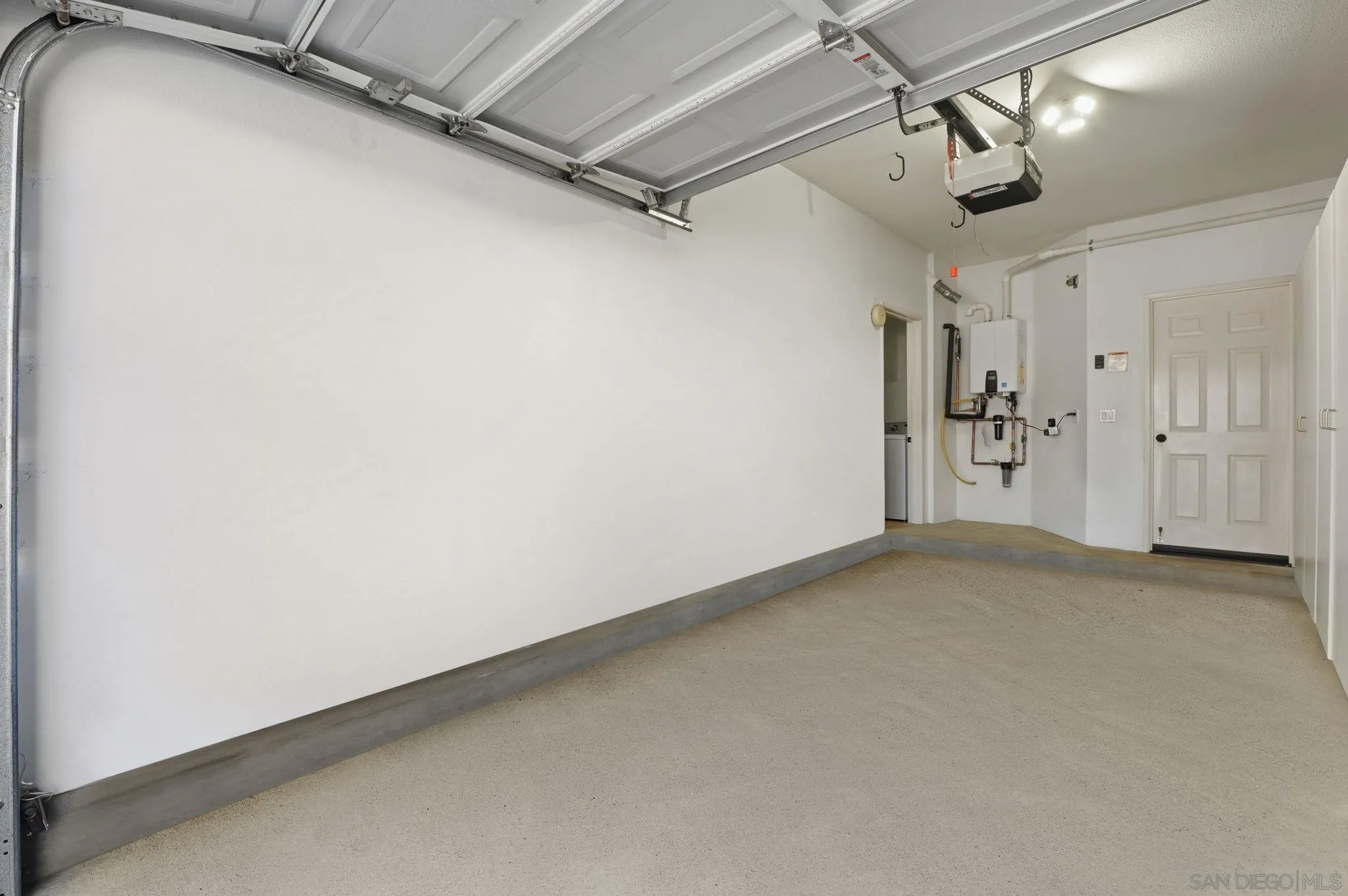 Photo #32: 260015367 Listing: Photo #32