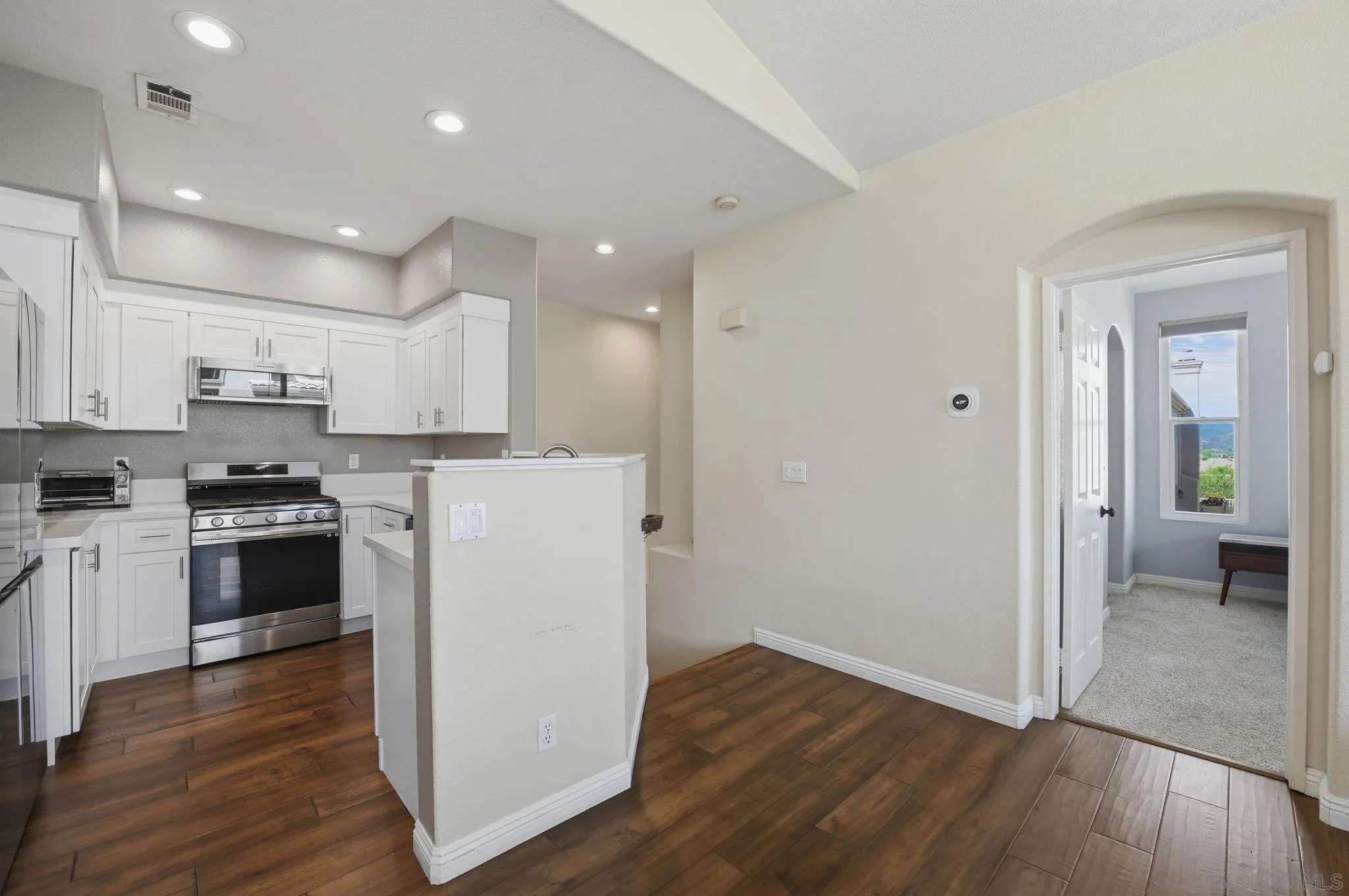Photo #14: 260015367 Listing: Photo #14