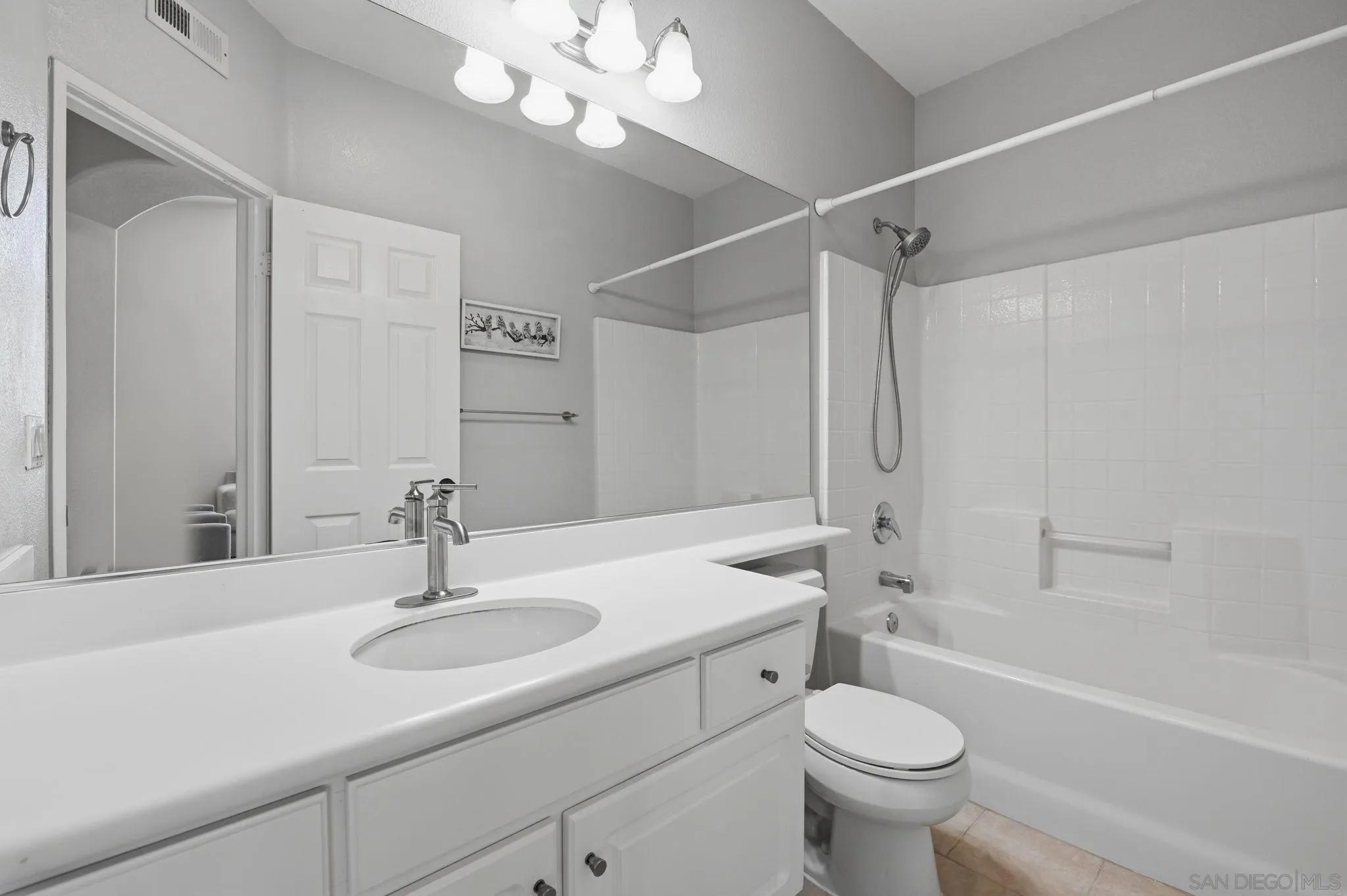 Photo #27: 260015367 Listing: Photo #27