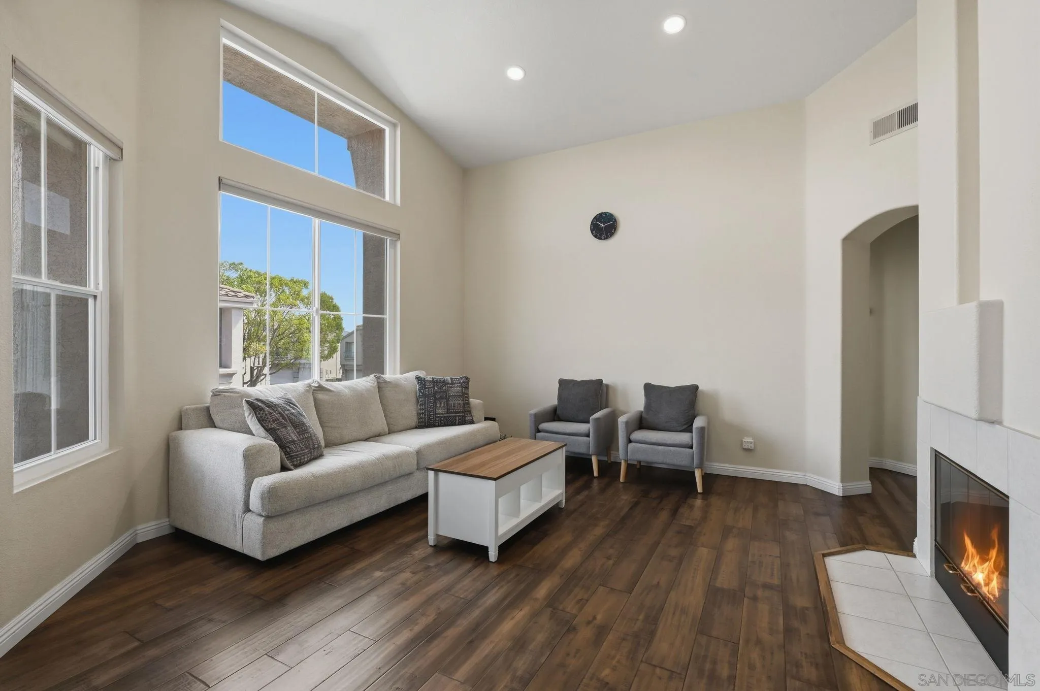 Photo #8: 260015367 Listing: Photo #8
