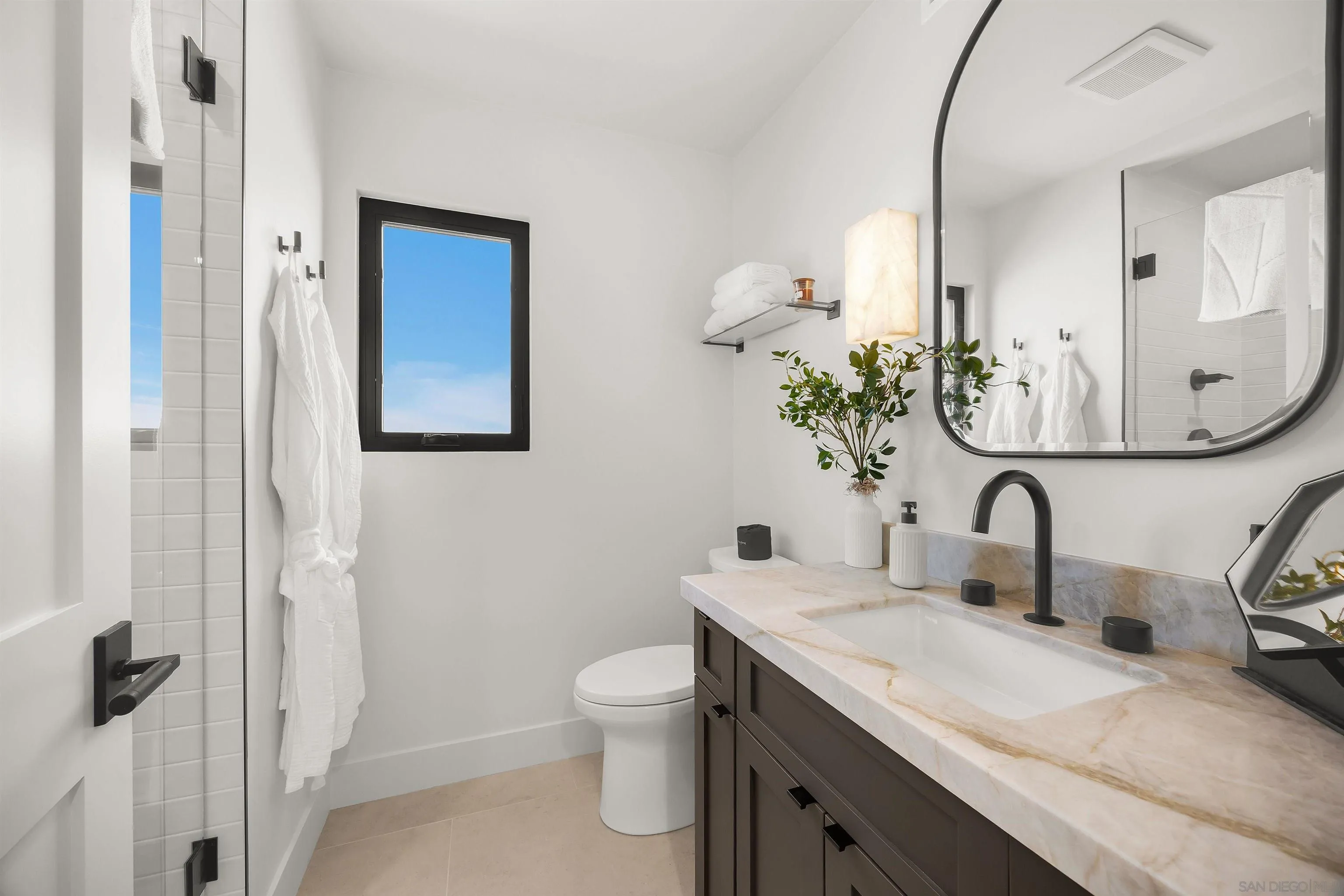 https://cdn.realtyfeed.com/cdn/127/260015368/46f51ce966b0b630bdeb09acaa2d9ba0.webp