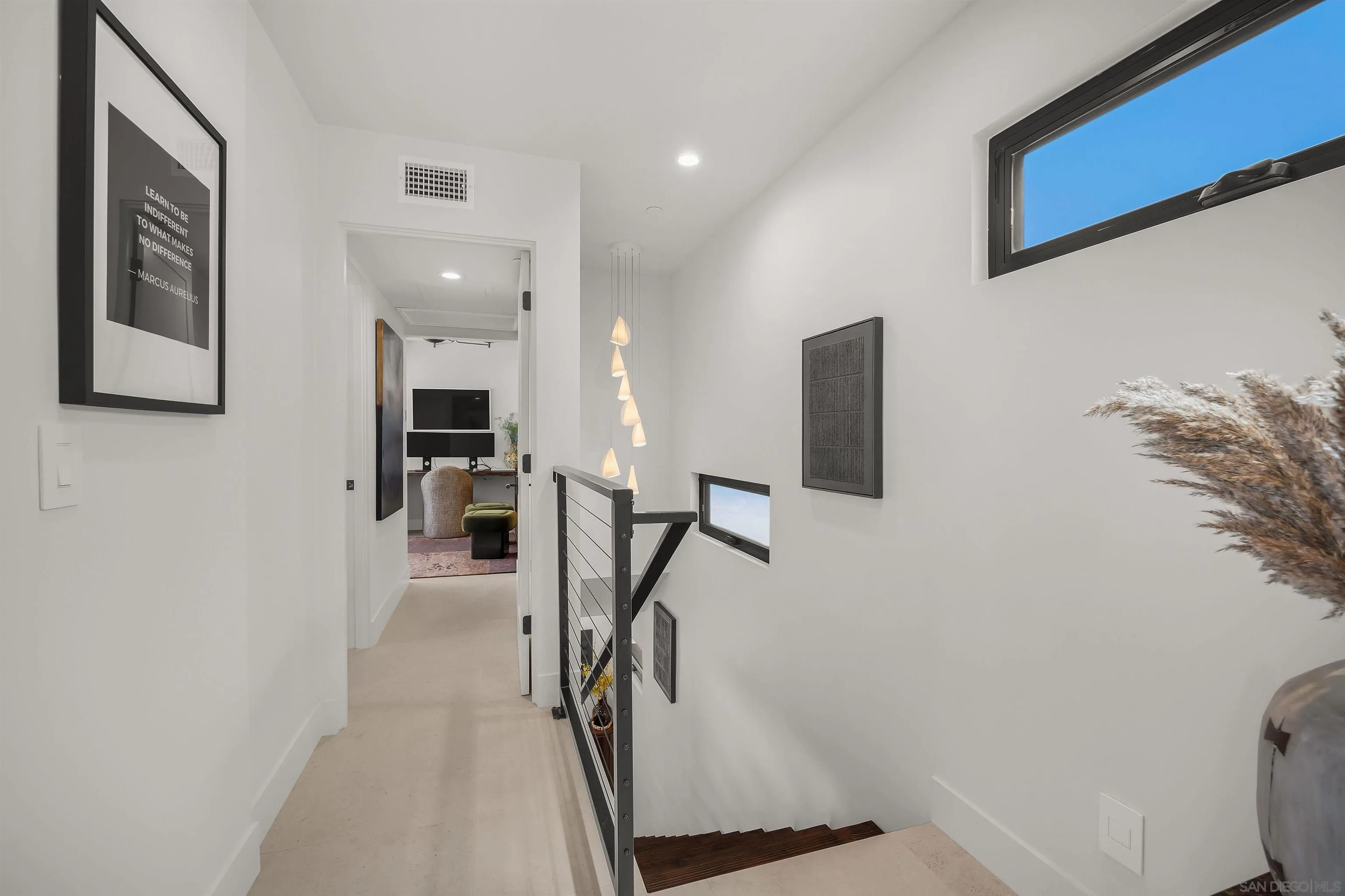 https://cdn.realtyfeed.com/cdn/127/260015368/f5713d6835cac7d1029a8bf7d200117f.webp