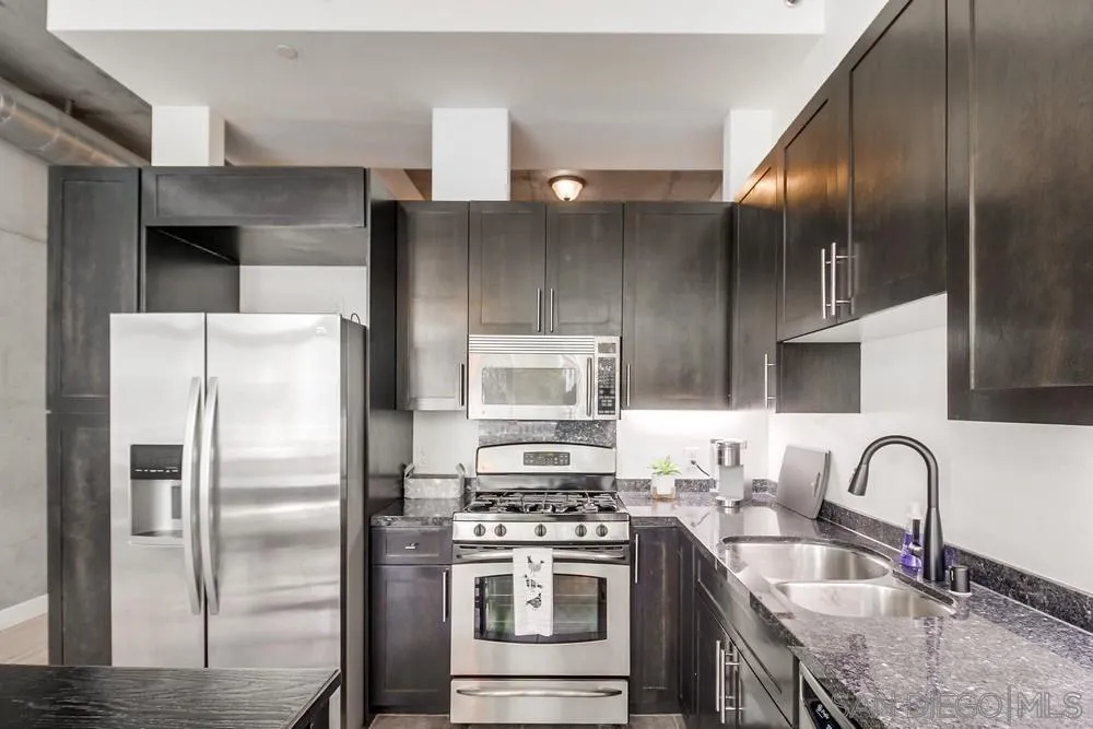 Photo #13: 260015369 Listing: Photo #13