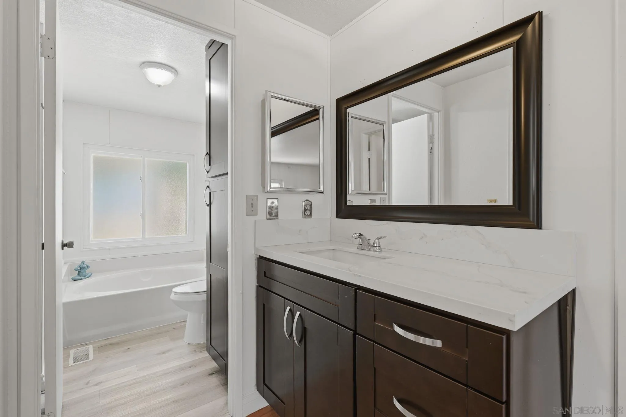 https://cdn.realtyfeed.com/cdn/127/260015372/48288bb63fb8a2f511bcc71412d172a0.webp