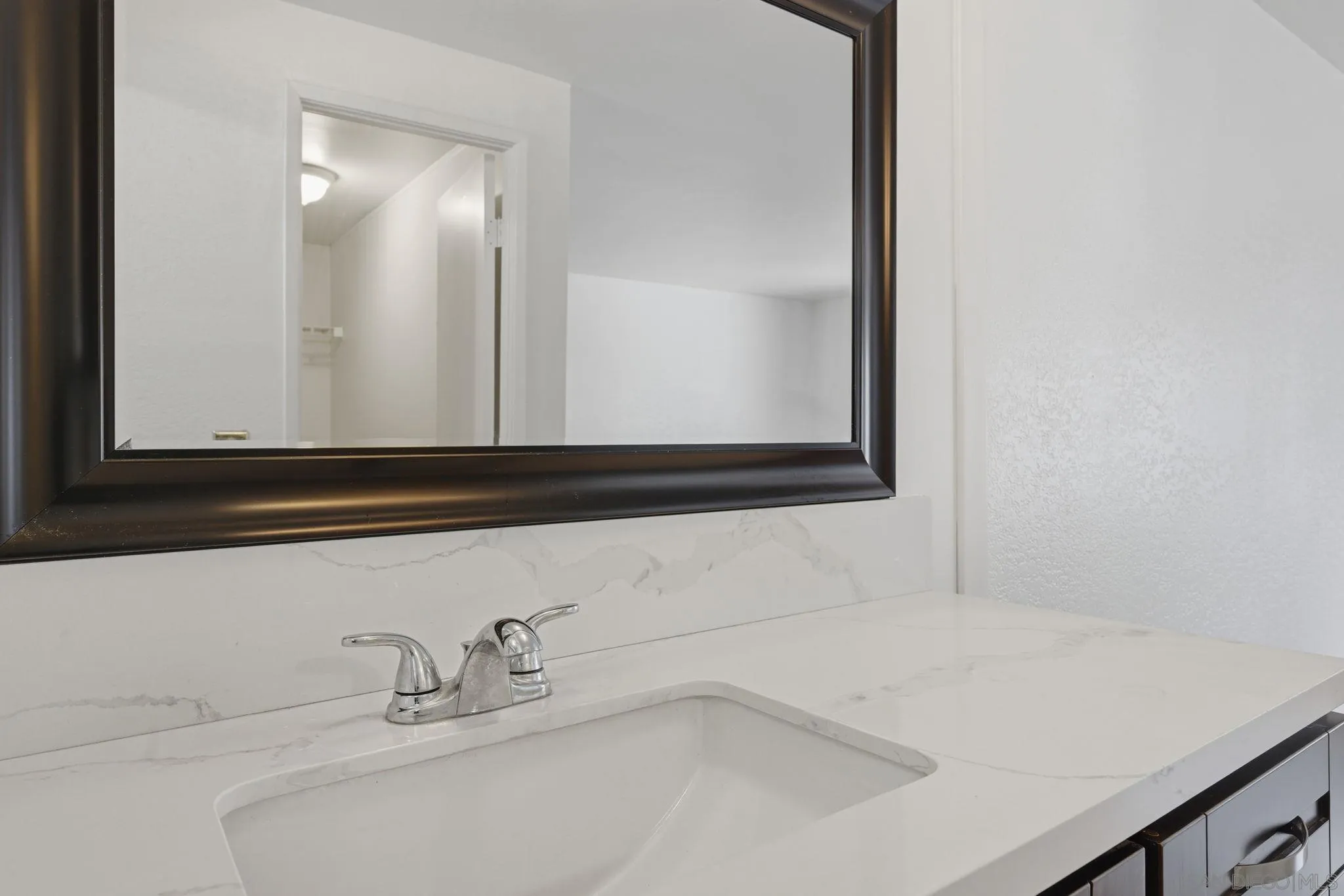 https://cdn.realtyfeed.com/cdn/127/260015372/af789c6299cc5e1f0c304d63a5759a2d.webp