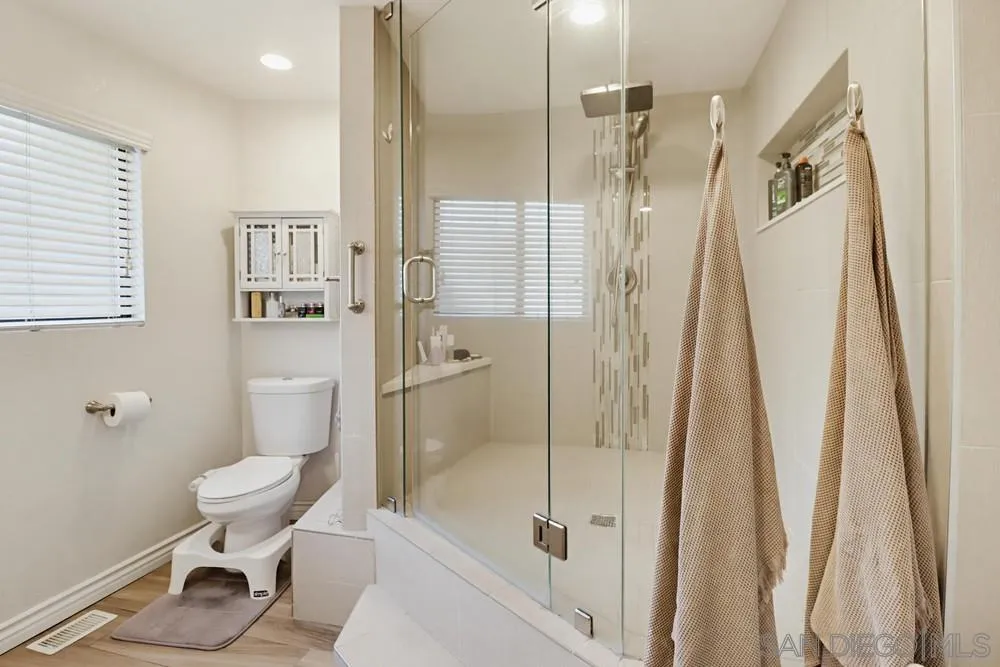 https://cdn.realtyfeed.com/cdn/127/260015377/14cfca8e3516e43d56c302f62eafc36c.webp