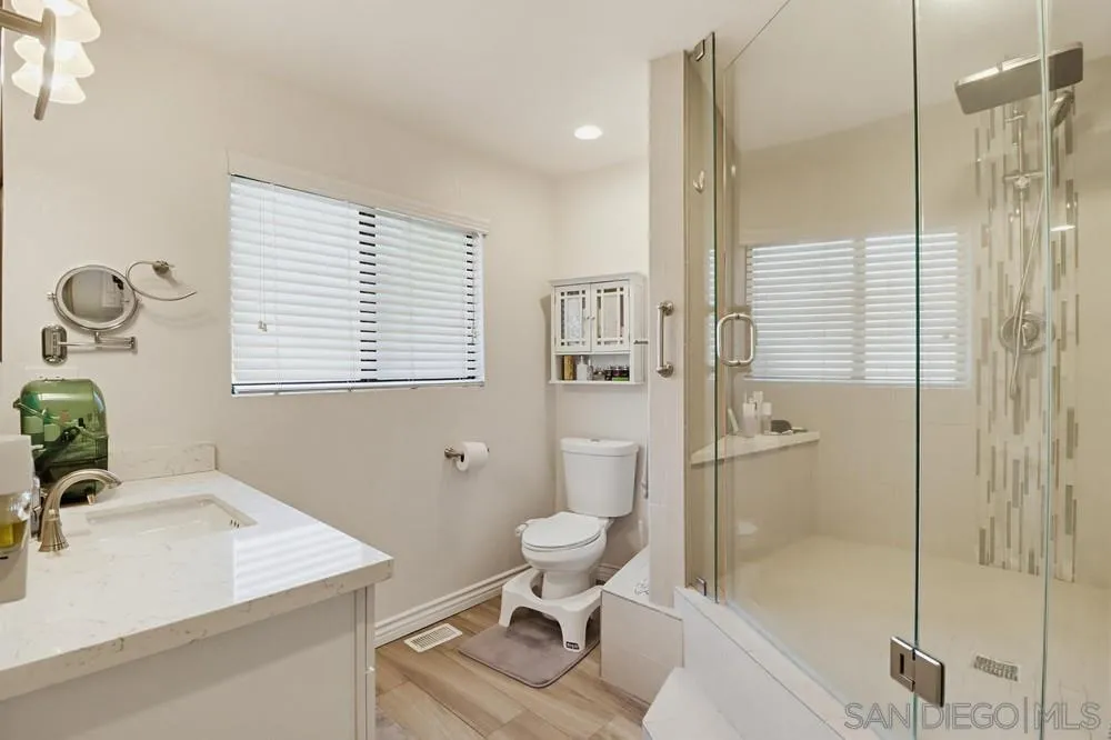 https://cdn.realtyfeed.com/cdn/127/260015377/18cbe0b985d8e0a61a45ee0943c4e2e1.webp