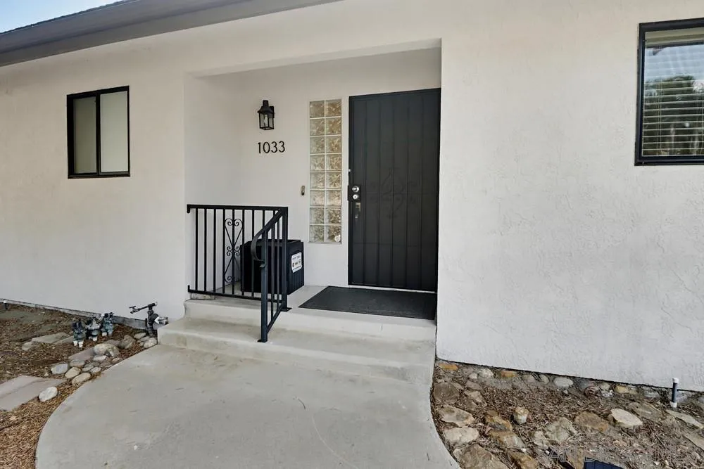 https://cdn.realtyfeed.com/cdn/127/260015377/369ac4cfc14bb0445086ac119aef4f7d.webp