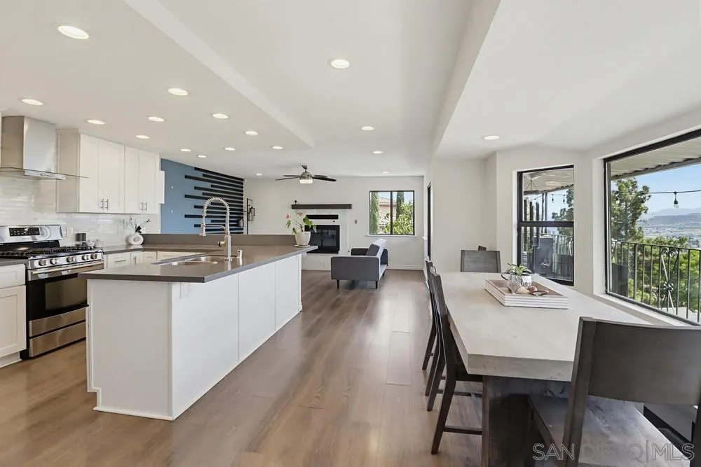 https://cdn.realtyfeed.com/cdn/127/260015377/712dbc926903d0d3072ee37093ac1e6a.webp
