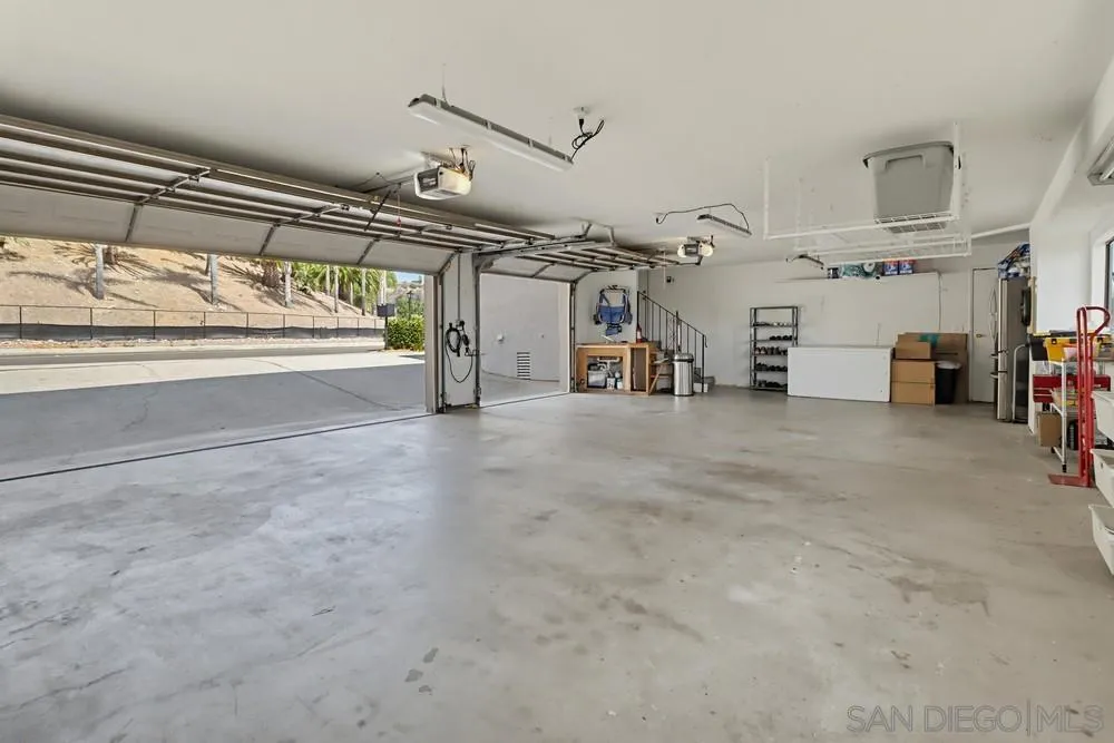 https://cdn.realtyfeed.com/cdn/127/260015377/930a7716f1000a0da2c8a688ba07b7f4.webp